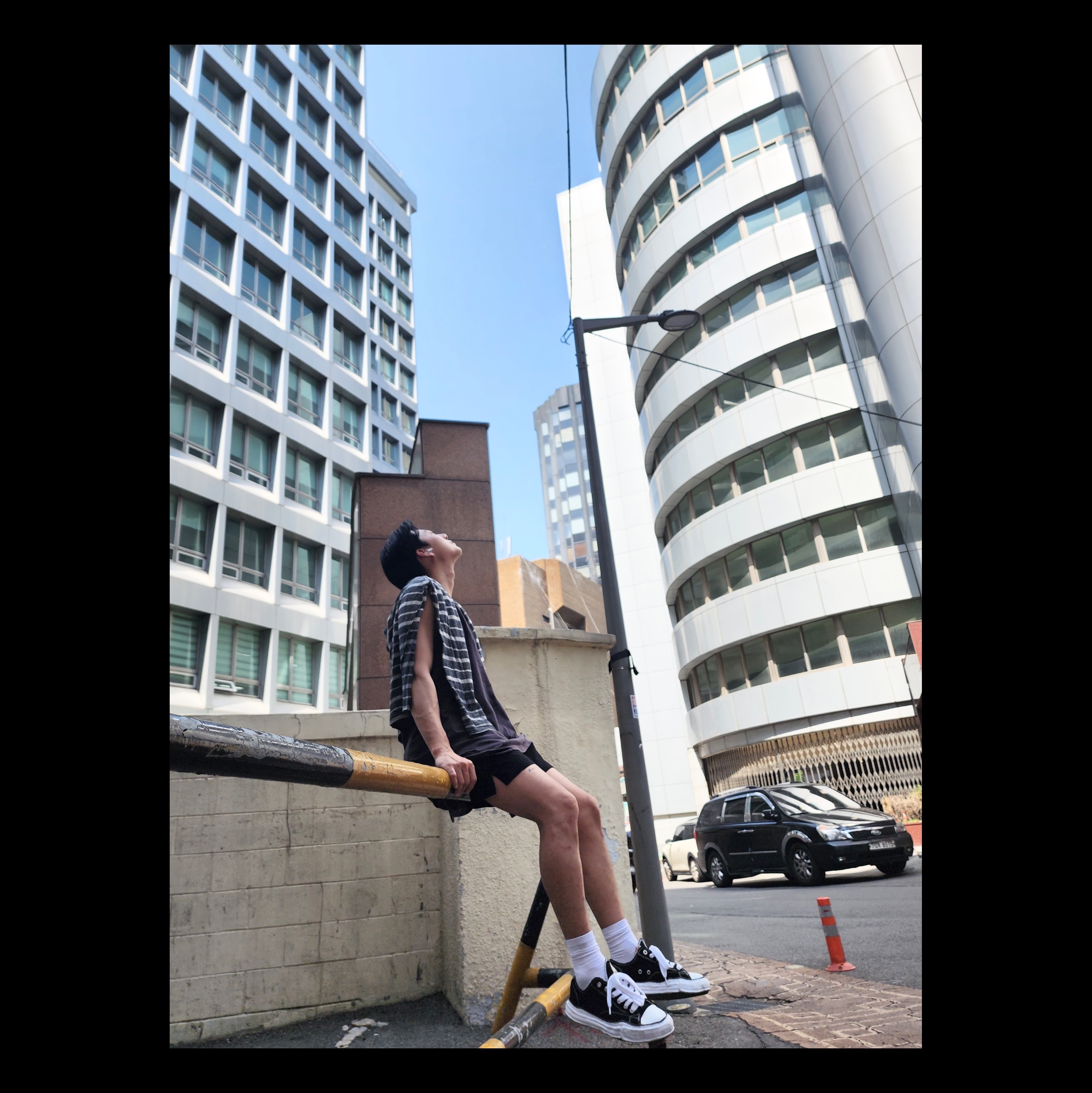 Maison Mihara Yasuhiro Peterson OG Sole Canvas Low Sneakers Black 착용 스타일