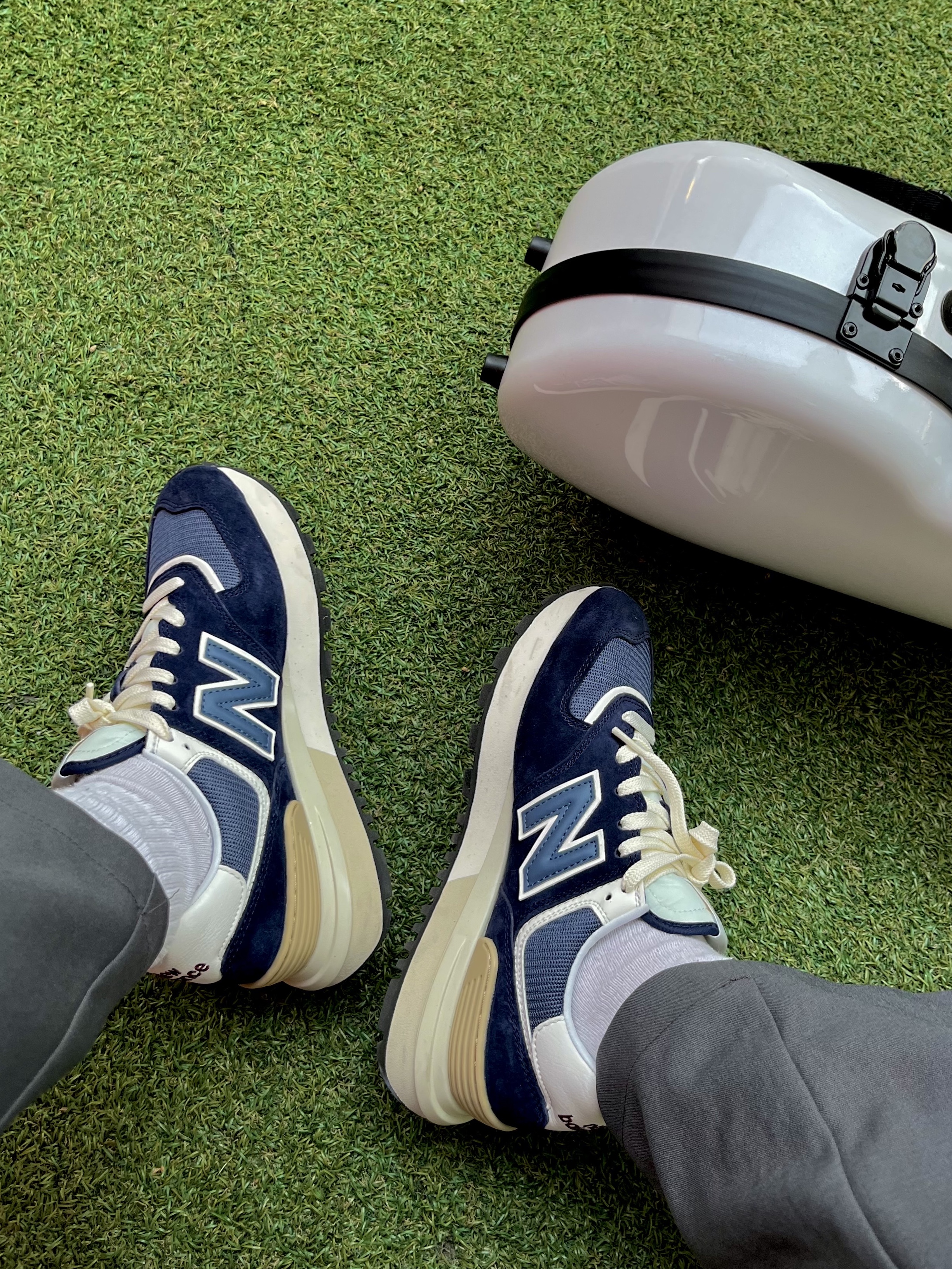 New Balance 574 Legacy Navy 착용 스타일