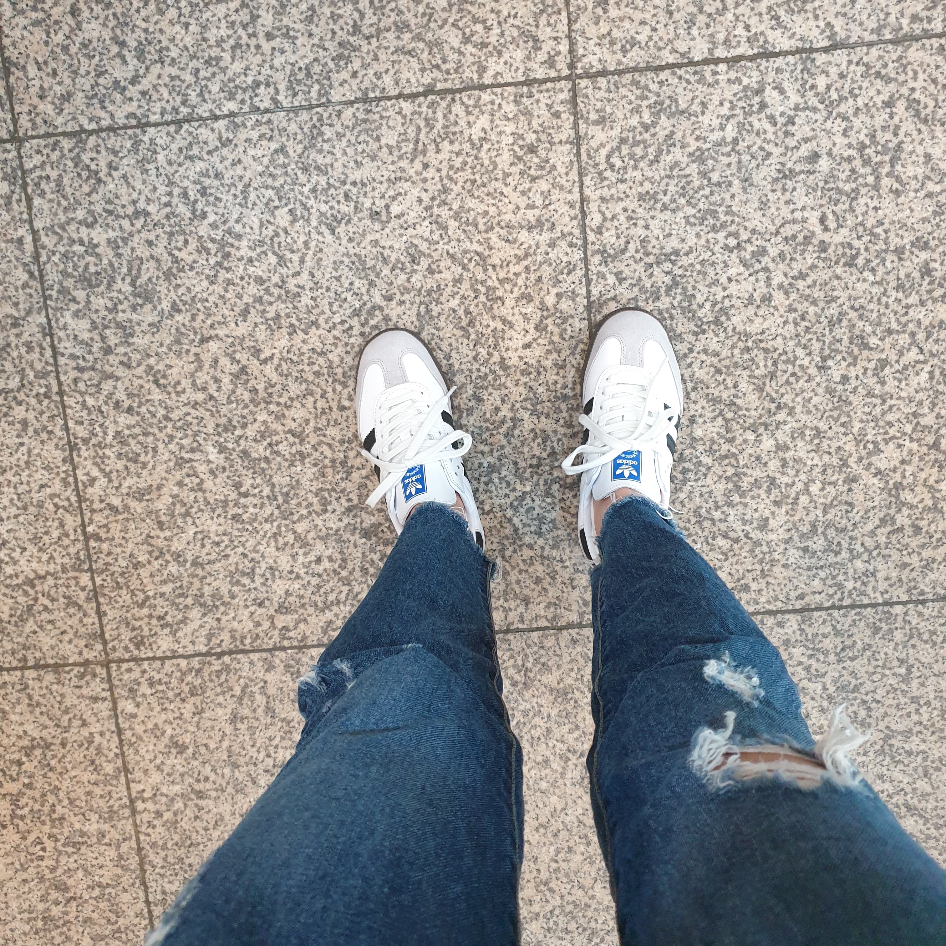 Adidas Samba OG Cloud White 착용 스타일 - 1