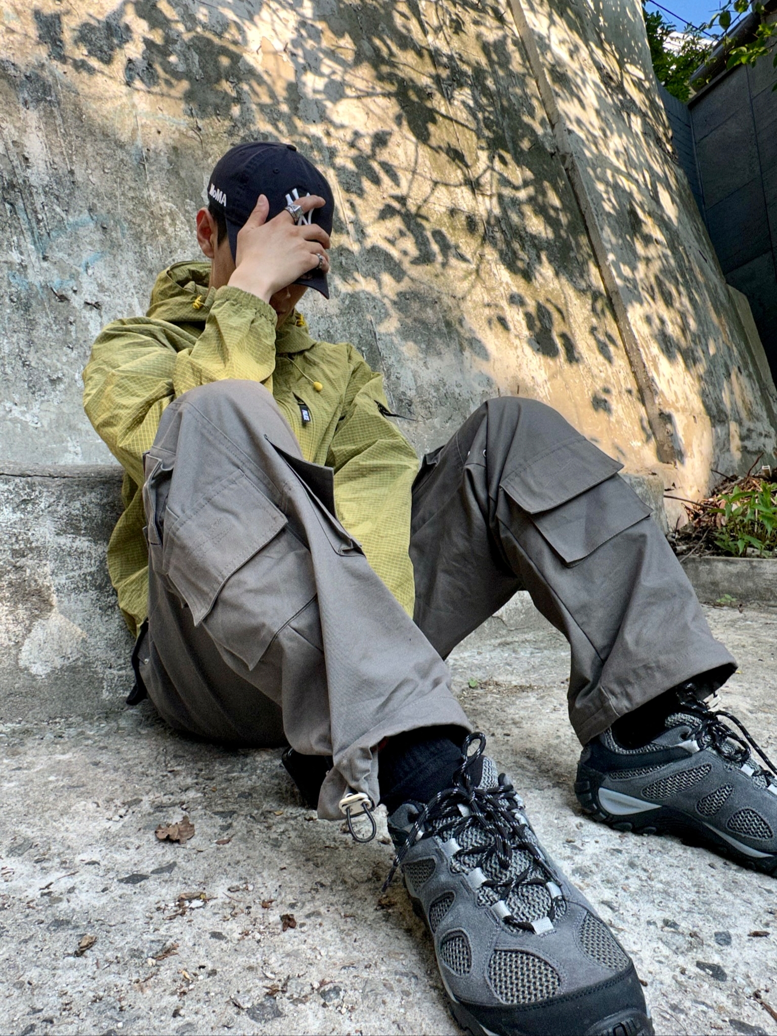 Palace Cripstop Grid Jacket Yellow - 22SS, New Era x MoMA New York Yankees Cap Navy 착용 스타일 - 2