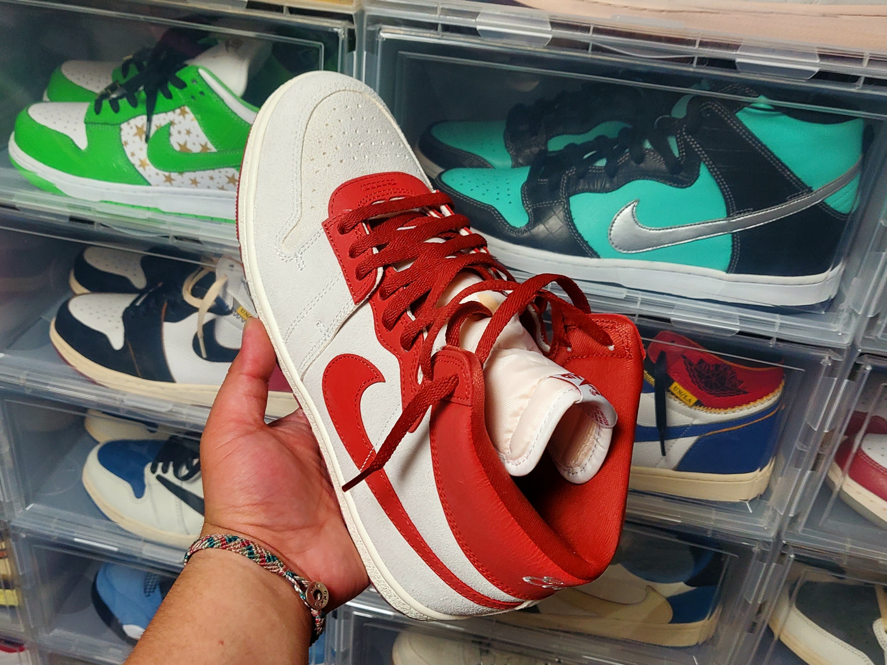 Jordan Air Ship PE SP Summit White Dune Red, Jordan Air Ship PE SP Summit White Diffused Blue 착용 스타일 - 3
