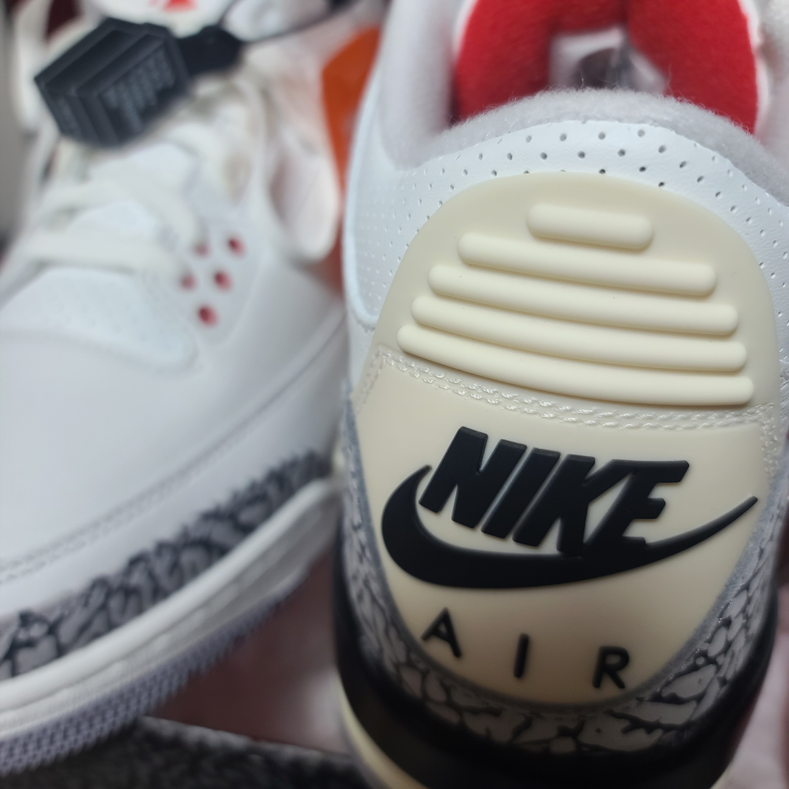 Jordan 3 Retro White Cement Reimagined 착용 스타일 - 1