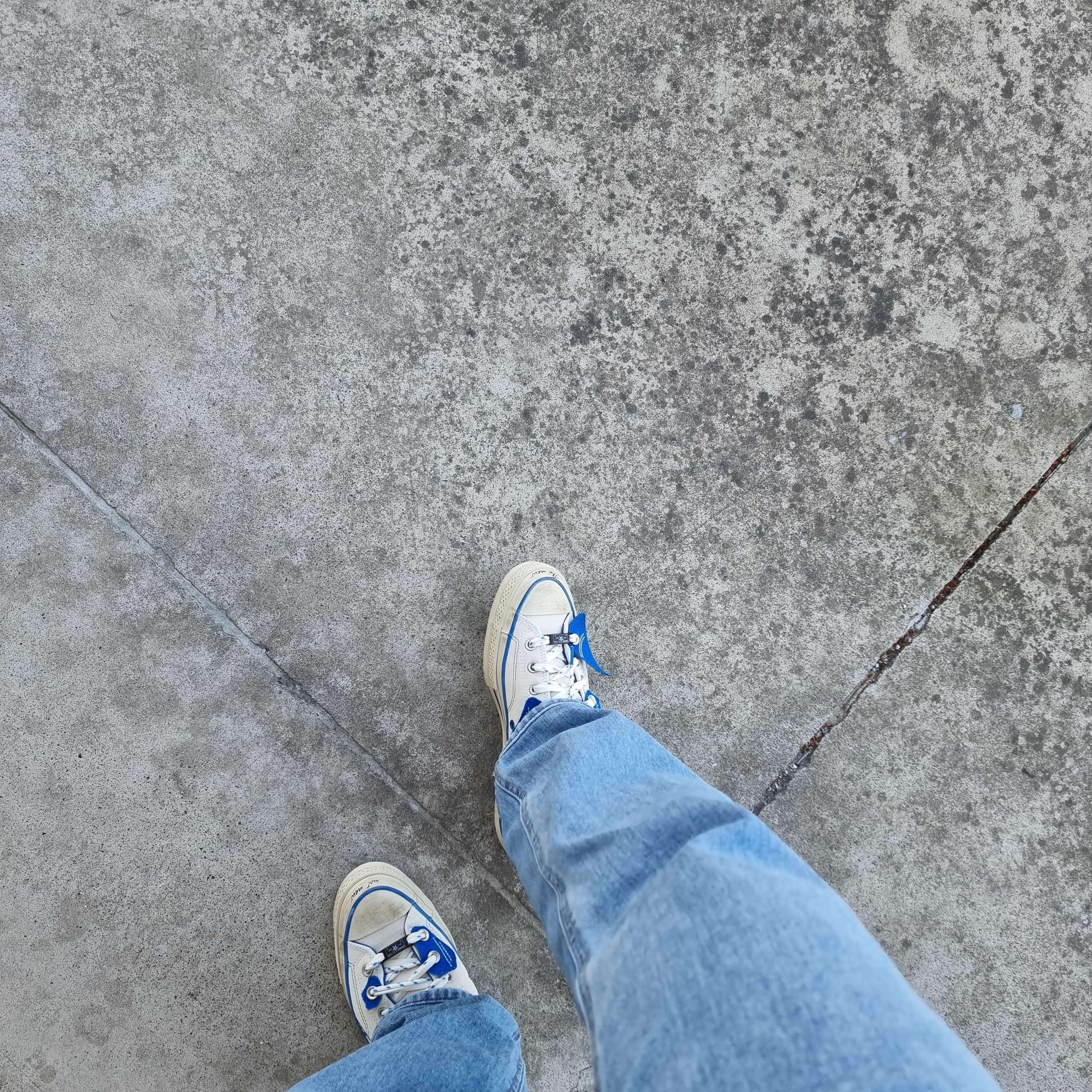 Converse x Ader Error Chuck 70 High White 착용 스타일 - 2