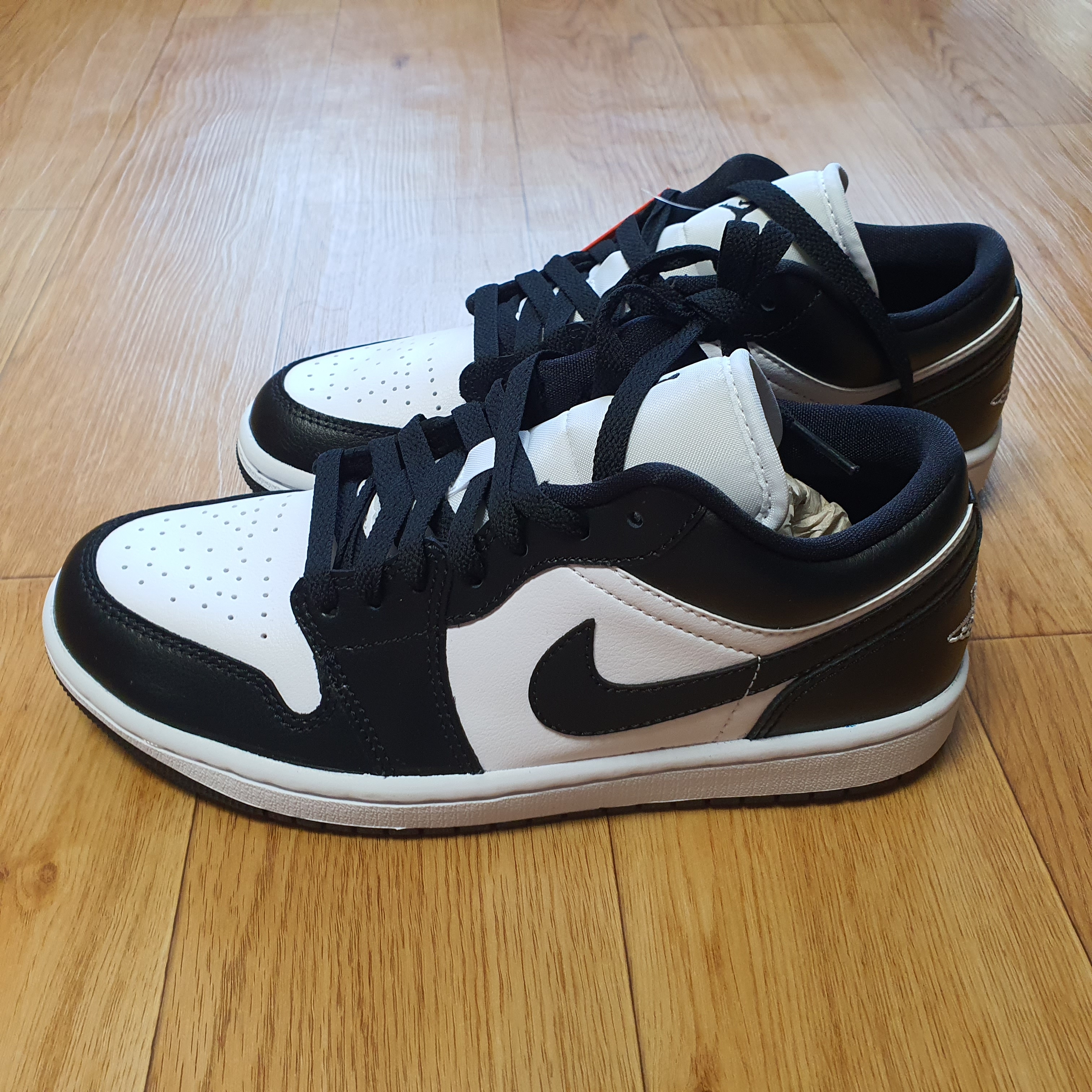 (W) Jordan 1 Low Black and White 착용 스타일