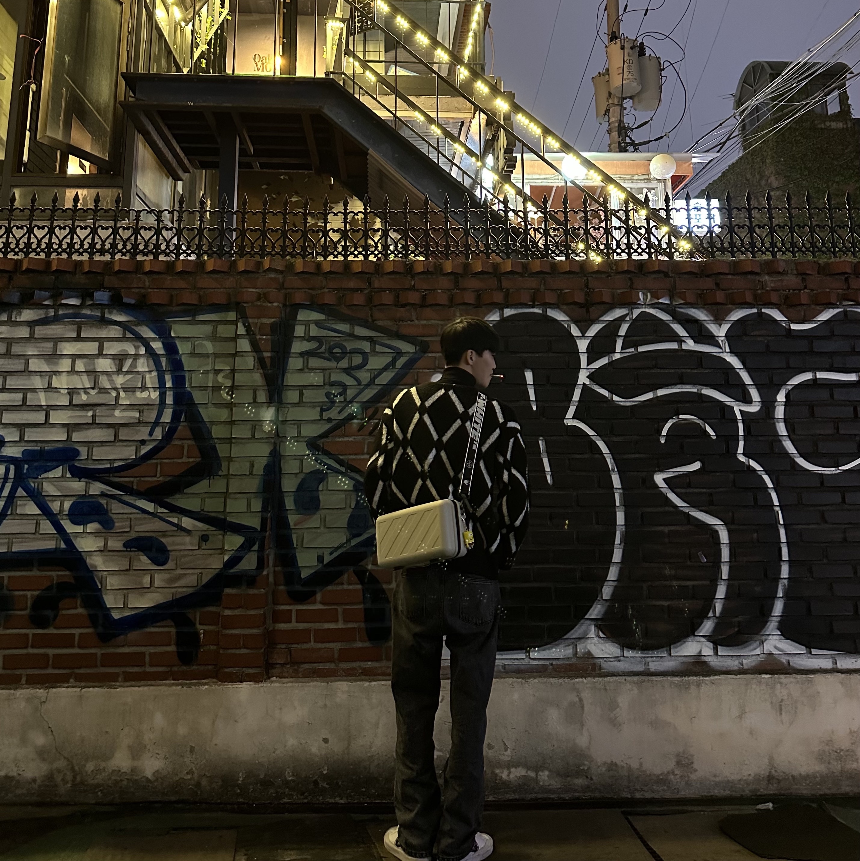 Off-White x Amore Pacific Protection Box (Without Cosmetics), Nike Blazer Mid '77 Sketch White Black 착용 스타일
