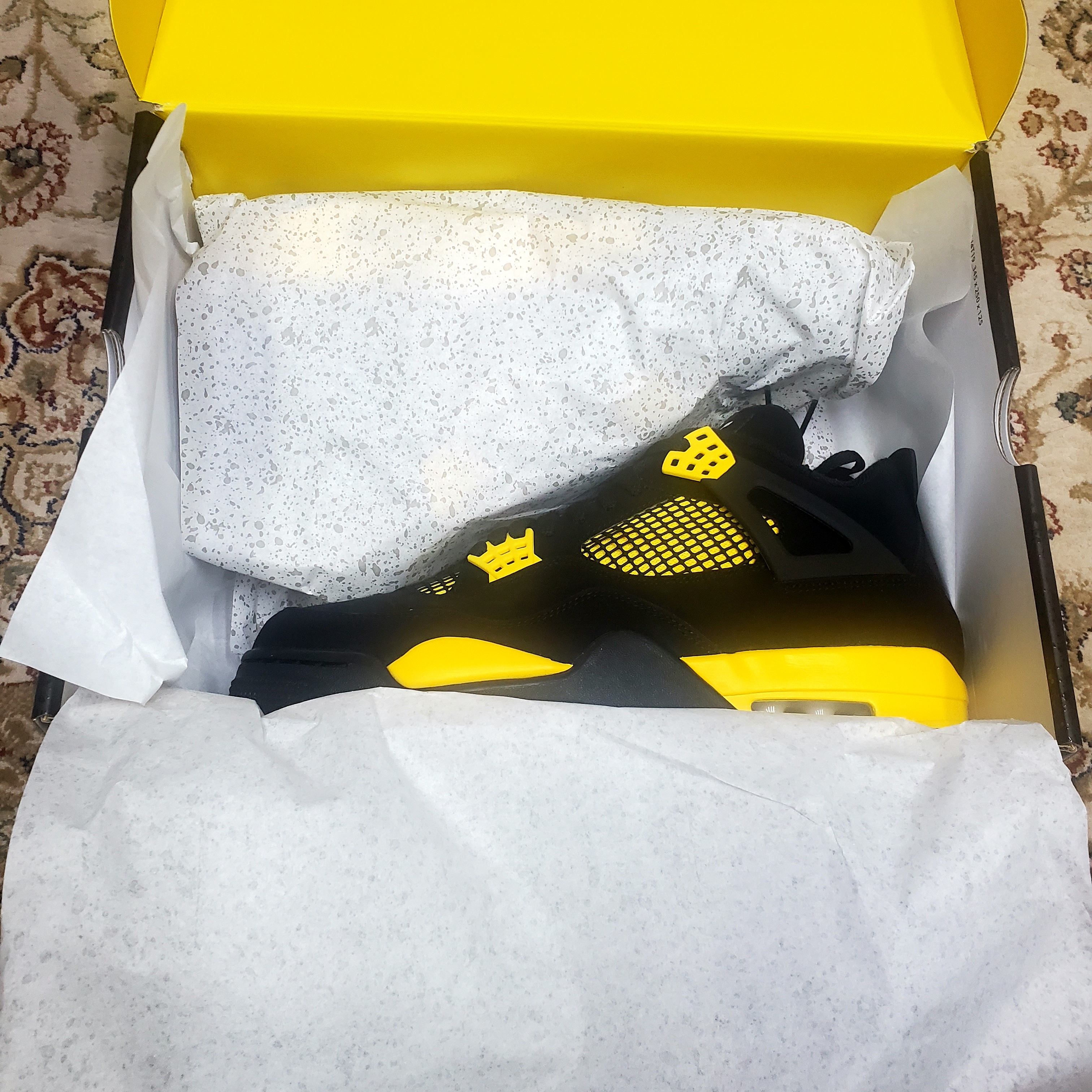Jordan 4 Retro Thunder 2023 착용 스타일