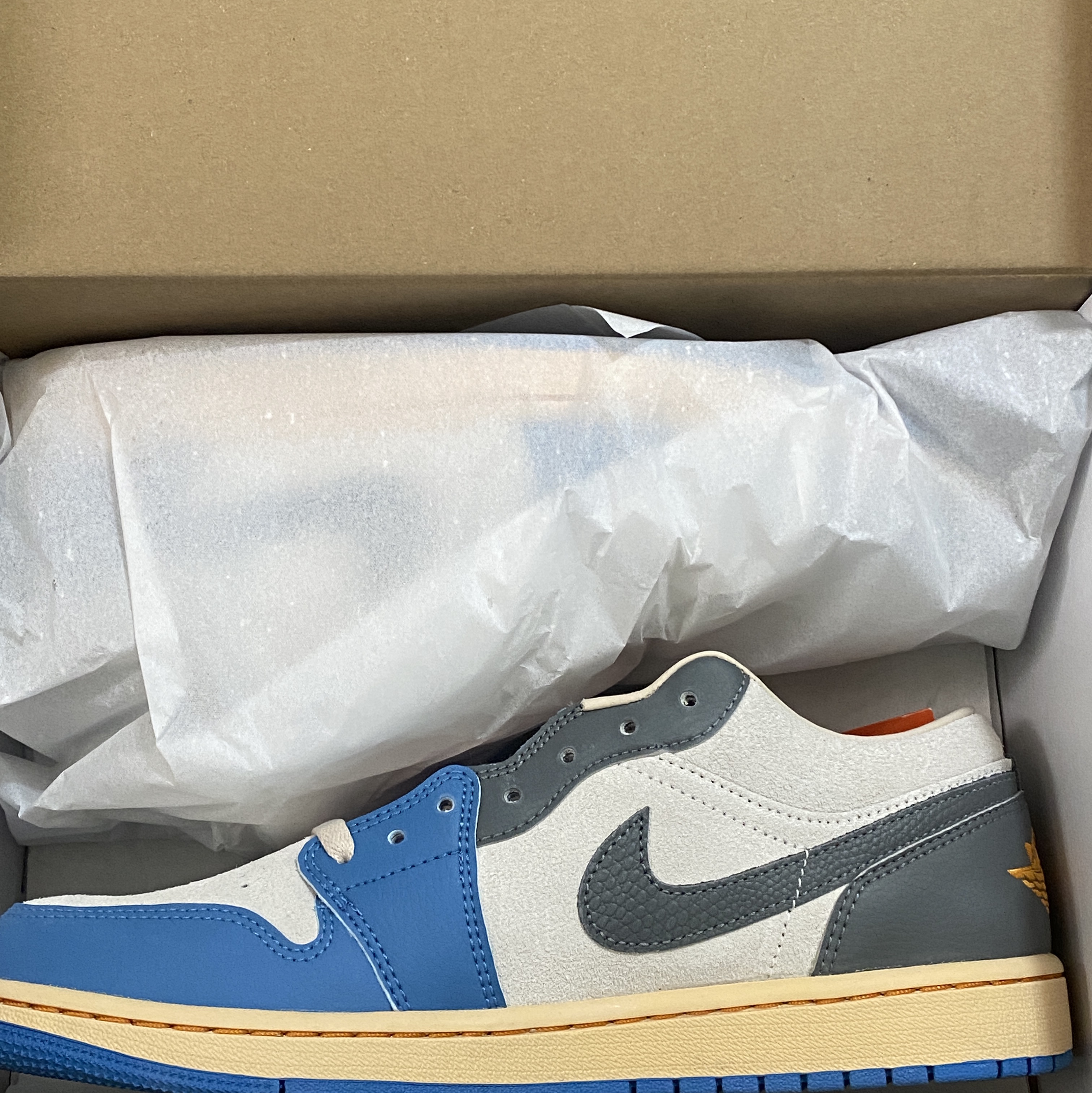 Jordan 1 Low SE Tokyo 96 착용 스타일 - 2