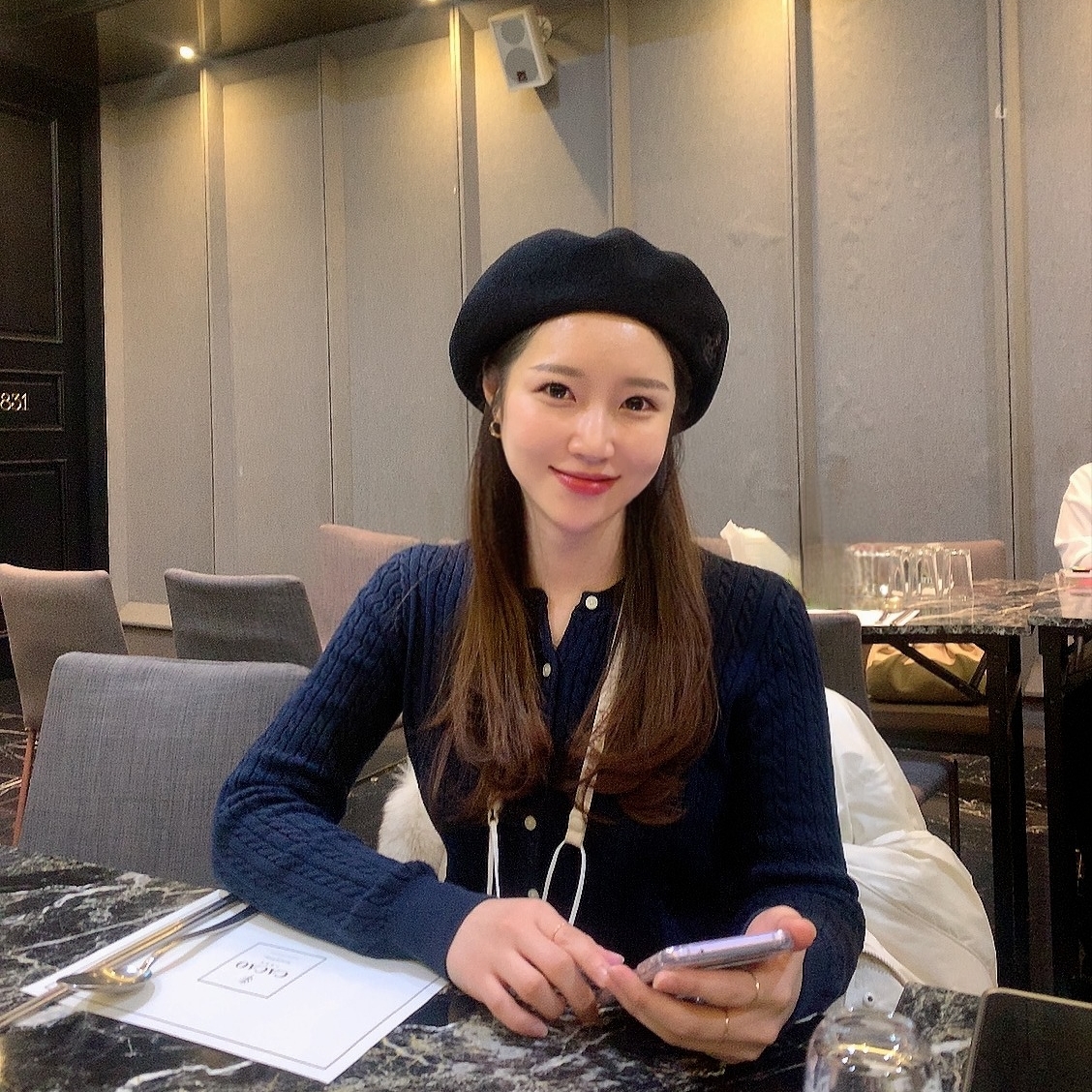 (W) Vivienne Westwood Line Orb Embroidery Basque Beret Black, [30% 적립] Polo Ralph Lauren Children Mini Cable Cotton Cardigan Hunter Navy 착용 스타일