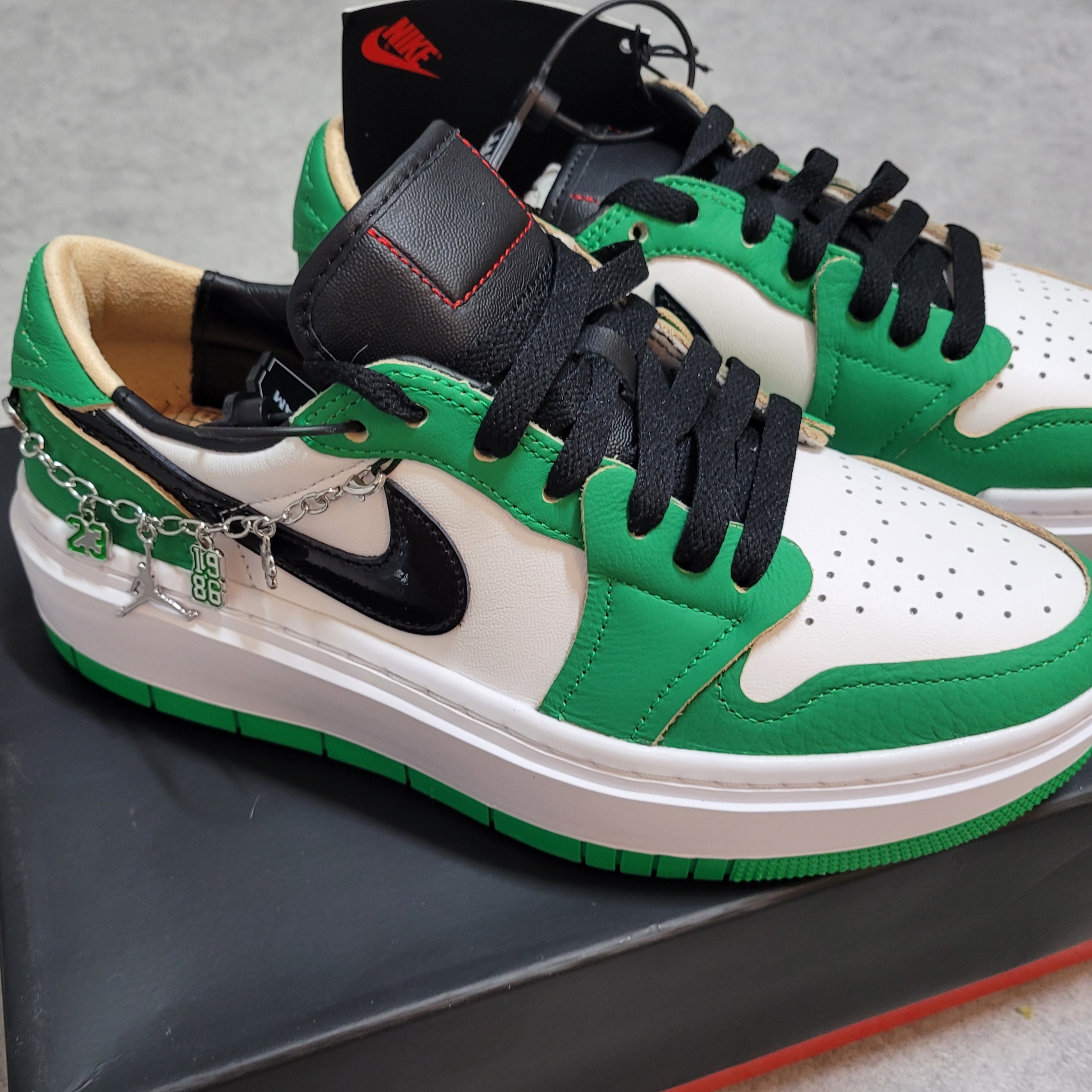 (W) Jordan 1 Elevate Low SE Lucky Green 착용 스타일