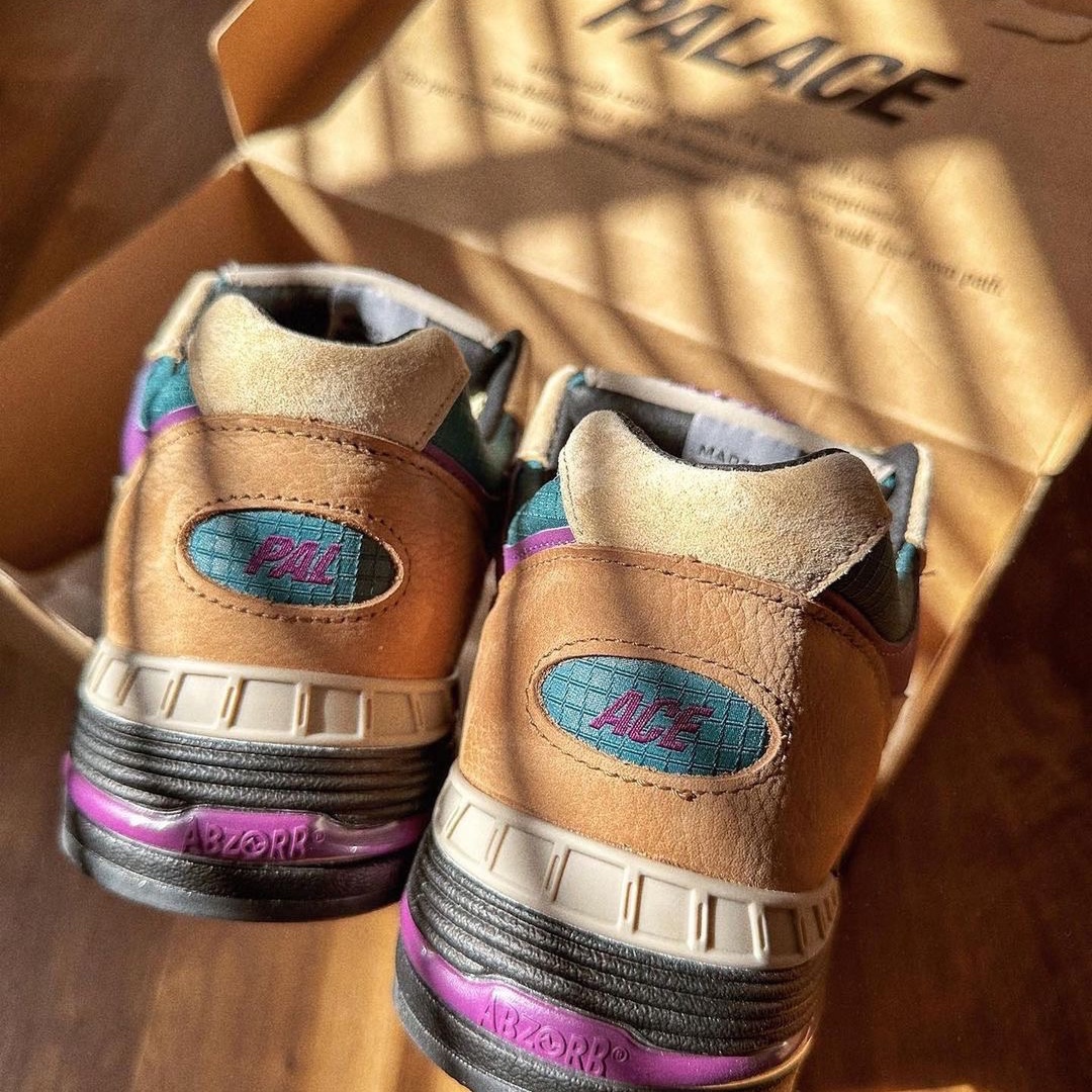 New Balance x Palace 991 Made in UK Teal Brown 착용 스타일 - 4