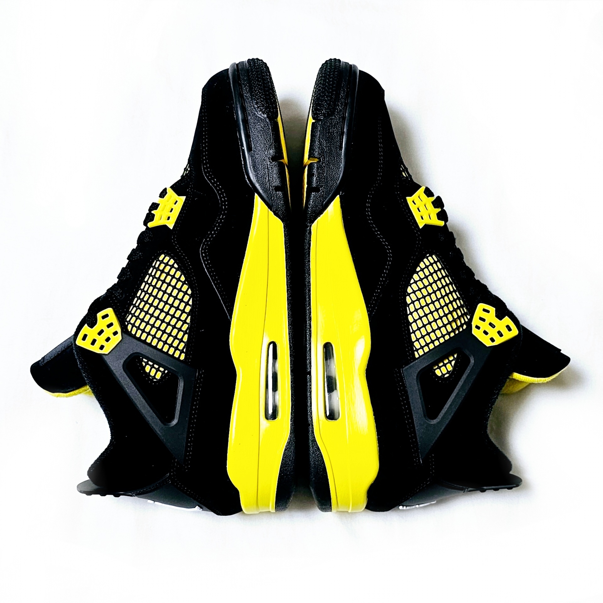 Jordan 4 Retro Thunder 2023 착용 스타일 - 3