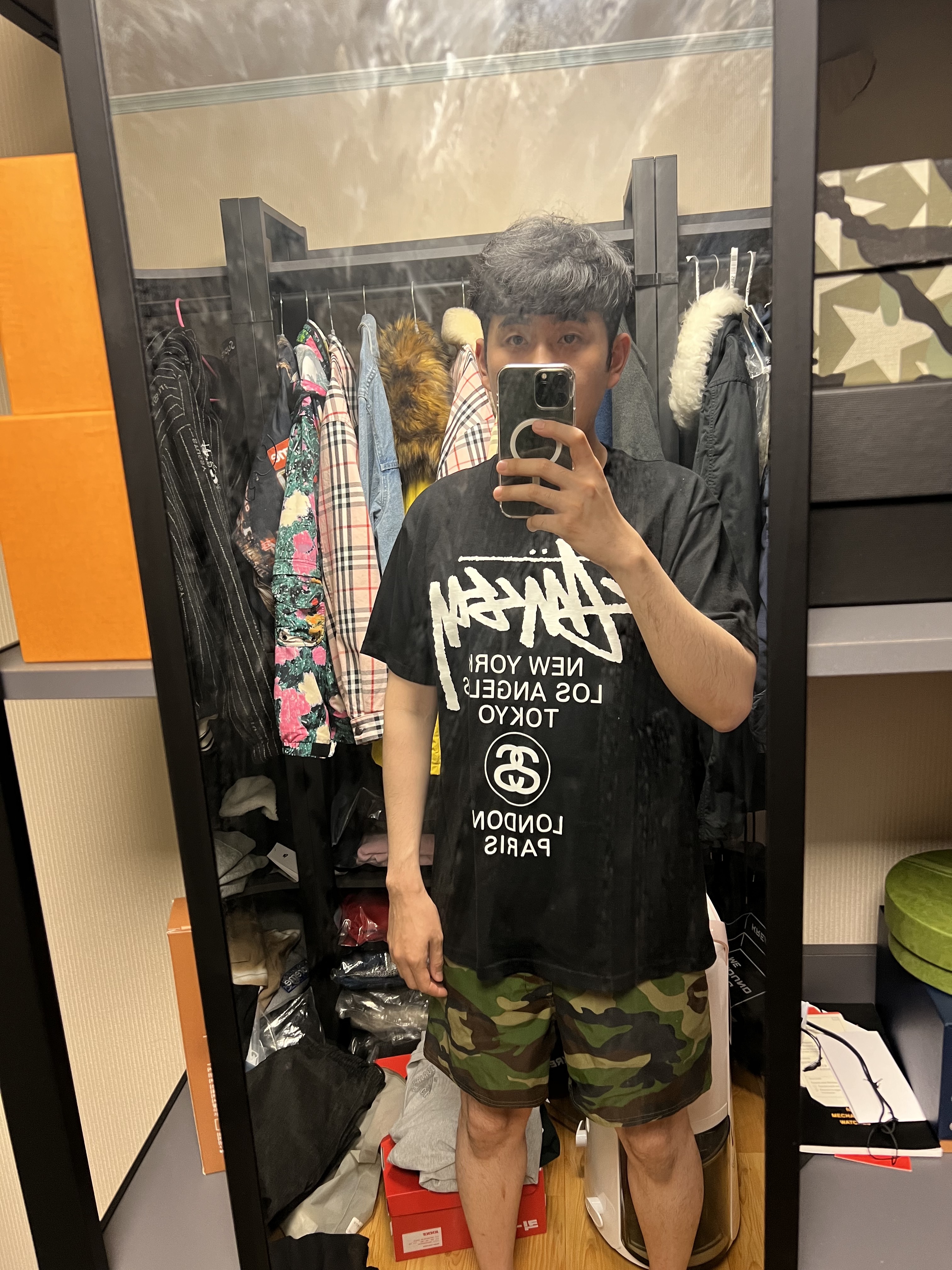 Stussy World Tour T-Shirt Black 착용 스타일