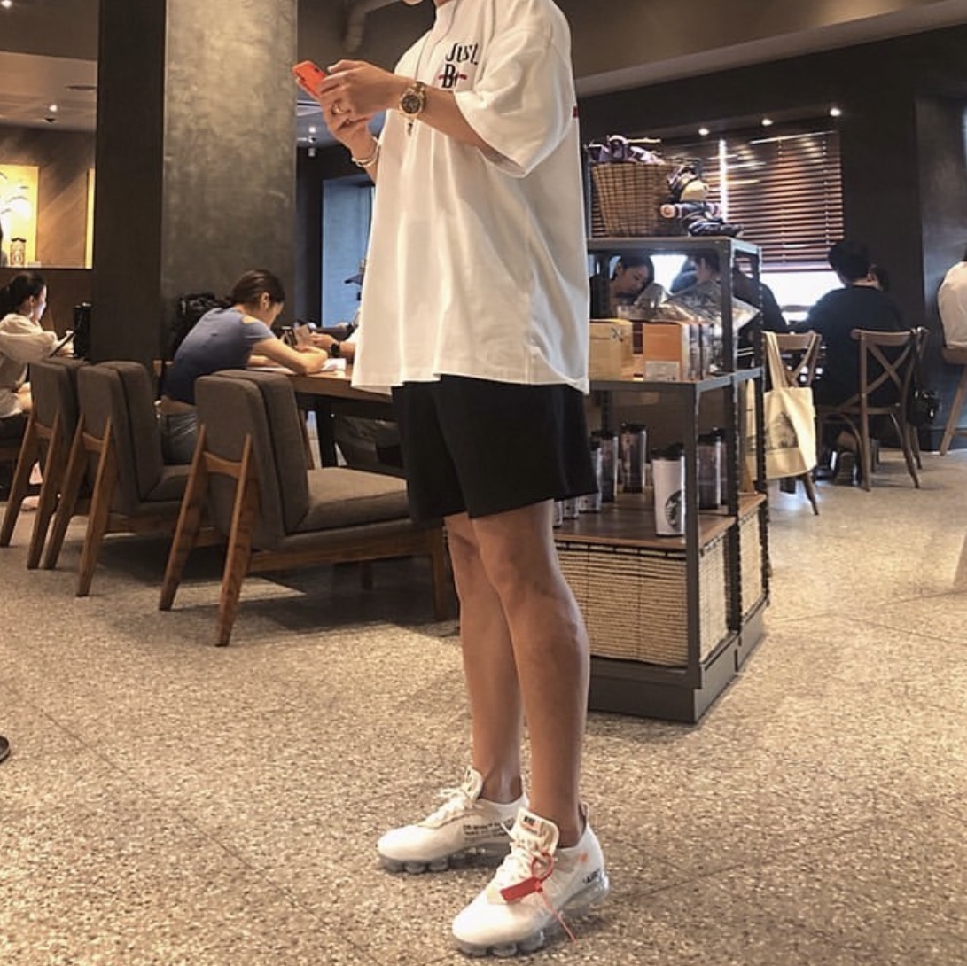 Cartier Love Bracelet Rose Gold, Nike x Off-White Air VaporMax V2 White 착용 스타일