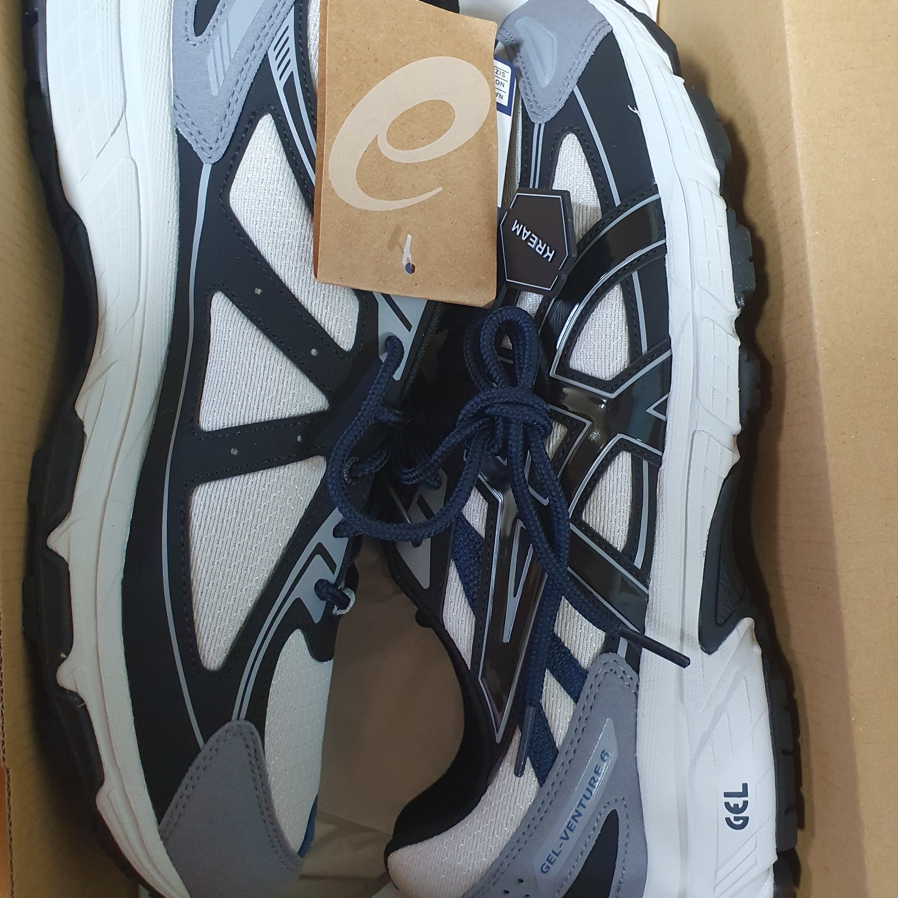 Asics Gel-Venture 6 SPS Glacier Grey 착용 스타일