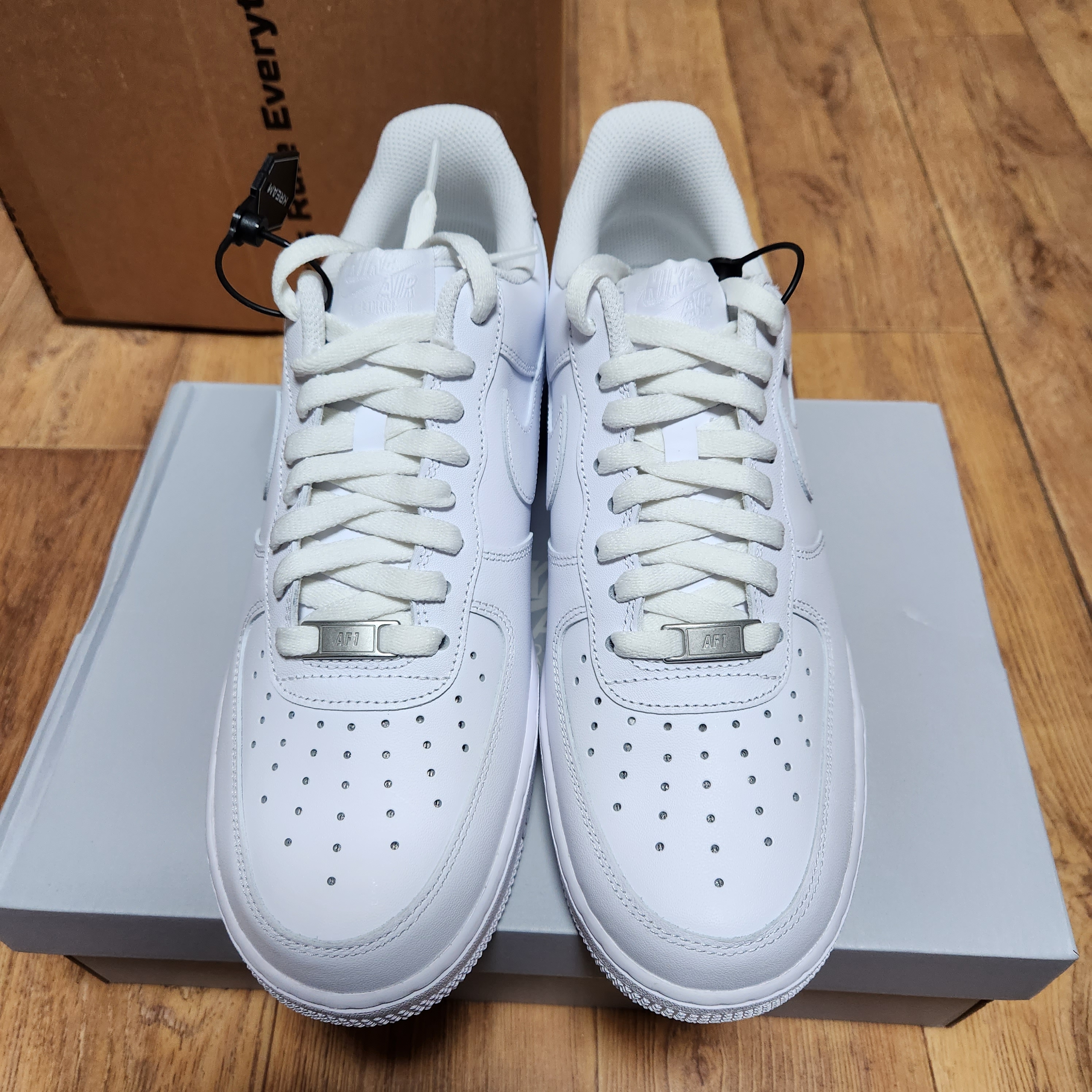 Nike Air Force 1 '07 Low White 착용 스타일