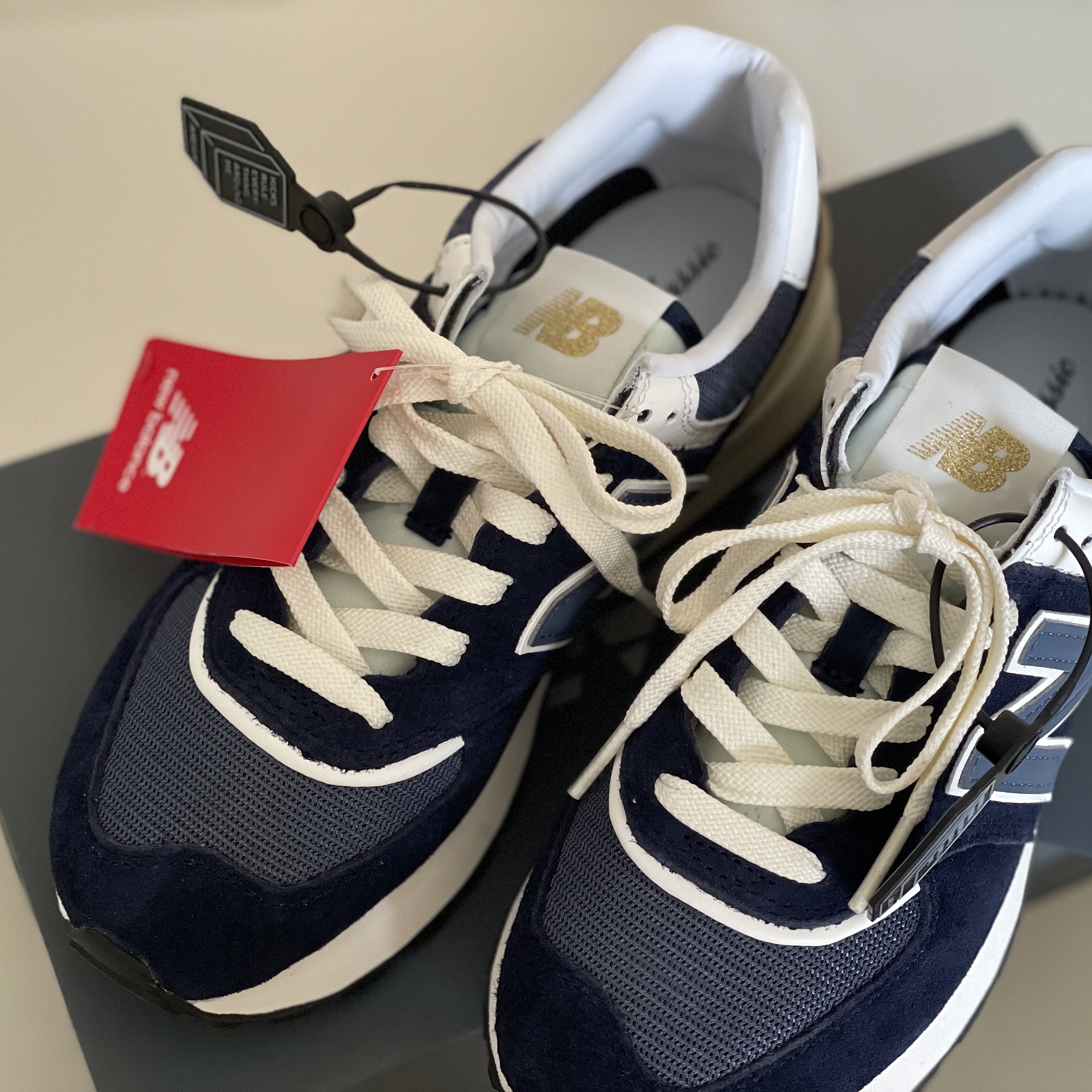 New Balance 574 Legacy Navy 착용 스타일