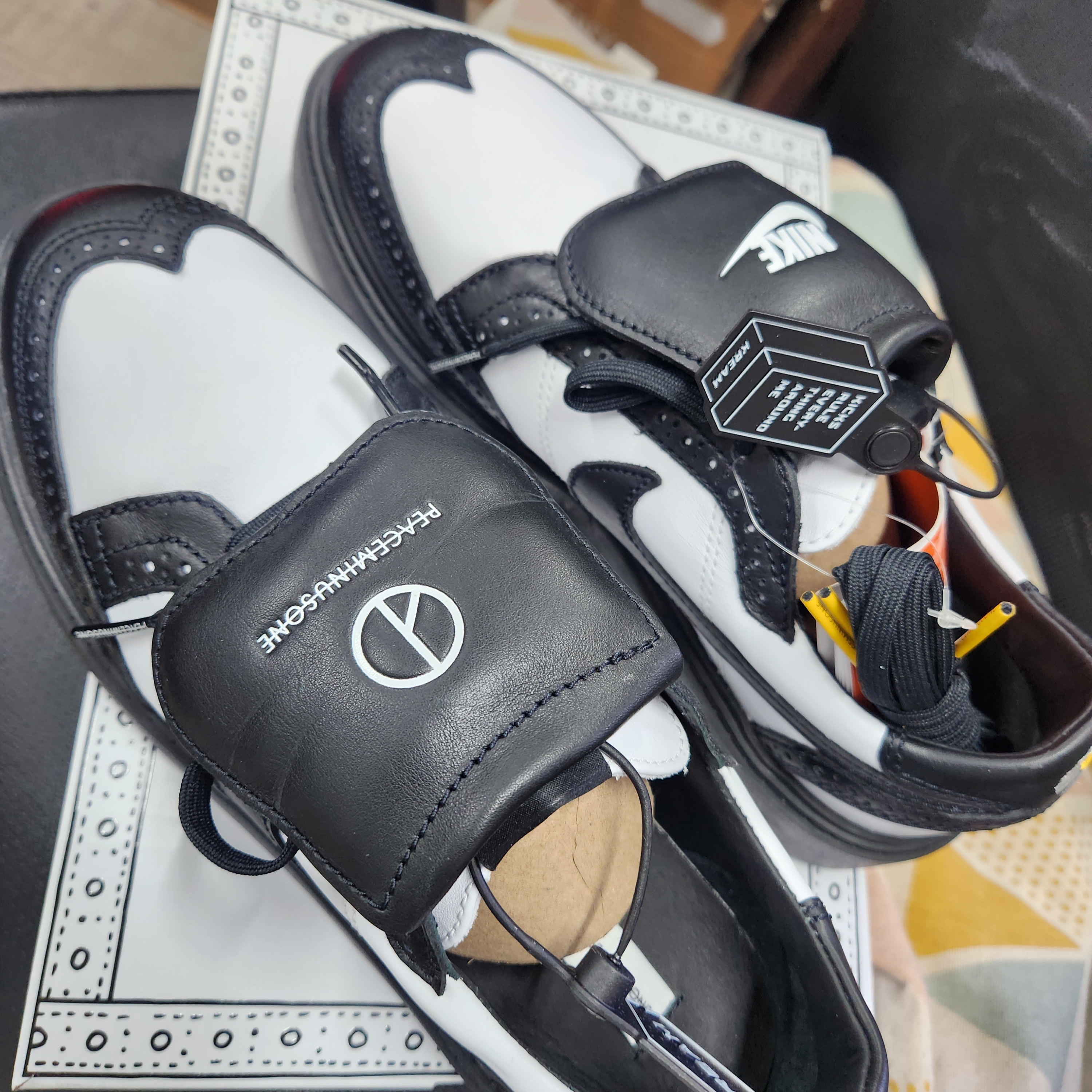 Nike x Peaceminusone Kwondo1 Black and White 착용 스타일 - 1