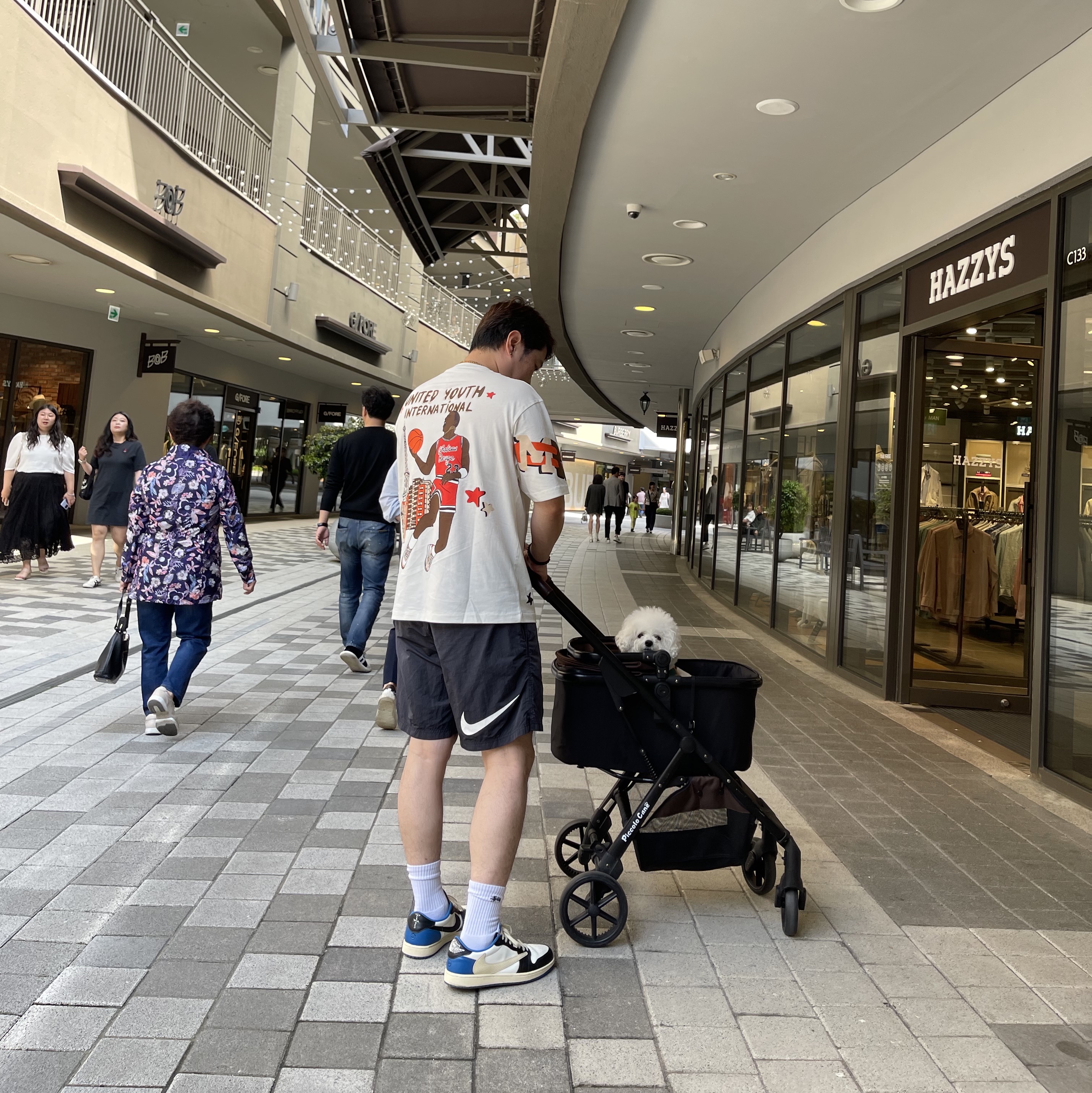 Jordan 1 x Travis Scott x Fragment Retro Low OG SP Military Blue, Nike x Stussy Water Shorts Off Noir 착용 스타일