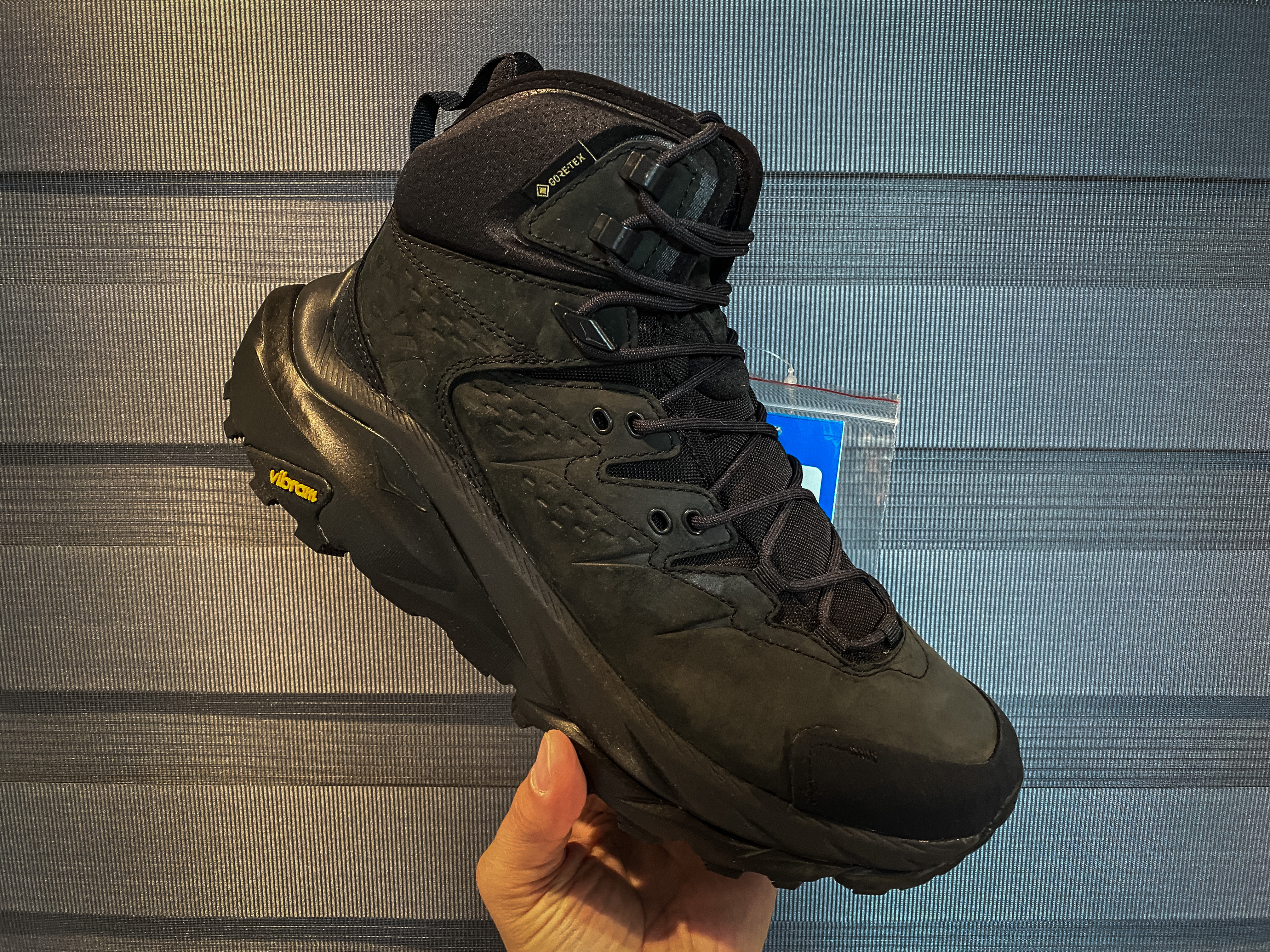 Hoka Kaha 2 Gore-Tex Black 착용 스타일