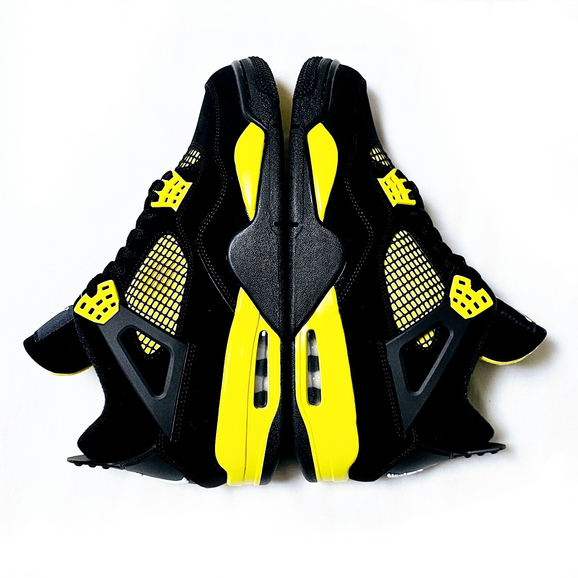 Jordan 4 Retro Thunder 2023 착용 스타일 - 2