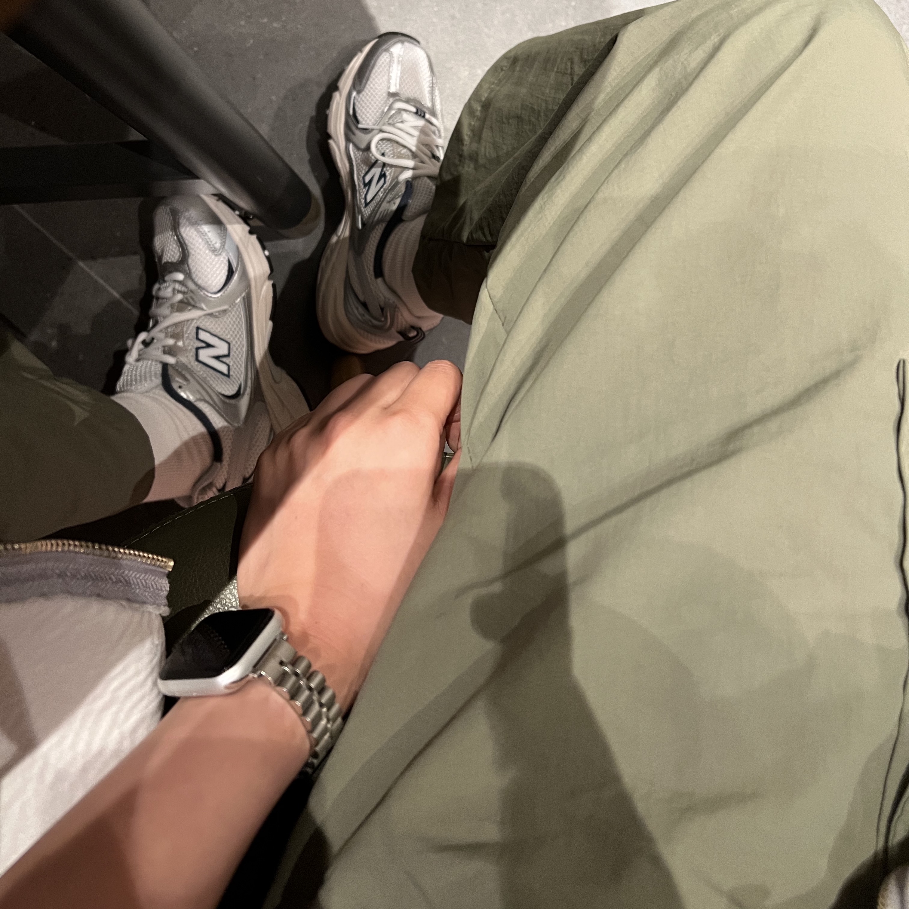 New Balance 530 Steel Grey 착용 스타일