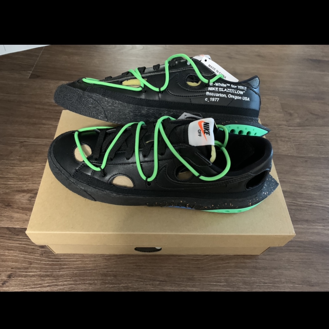 Nike x Off-White Blazer Low '77 Black and Electro Green 착용 스타일