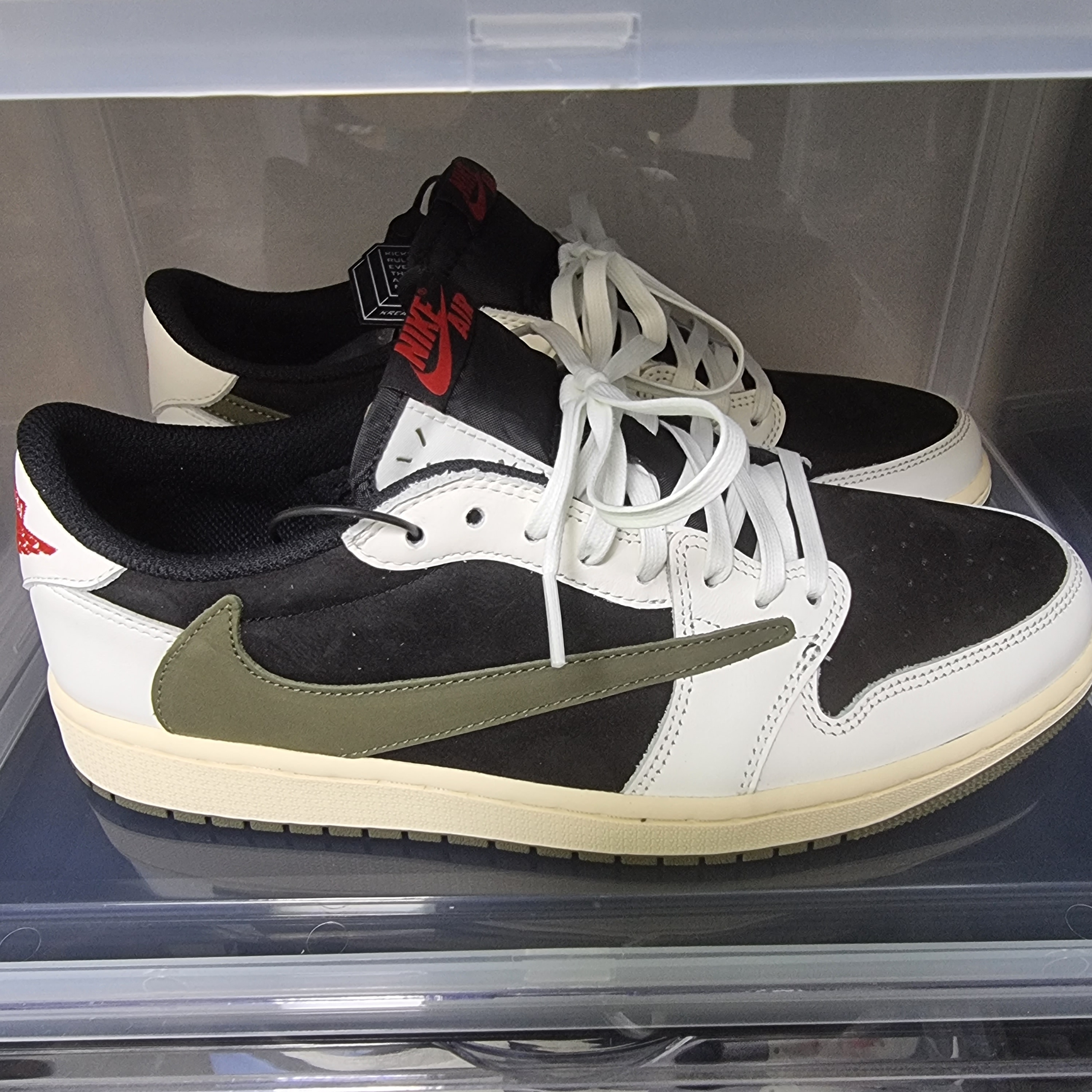 (W) Jordan 1 x Travis Scott Retro Low OG SP Medium Olive 착용 스타일