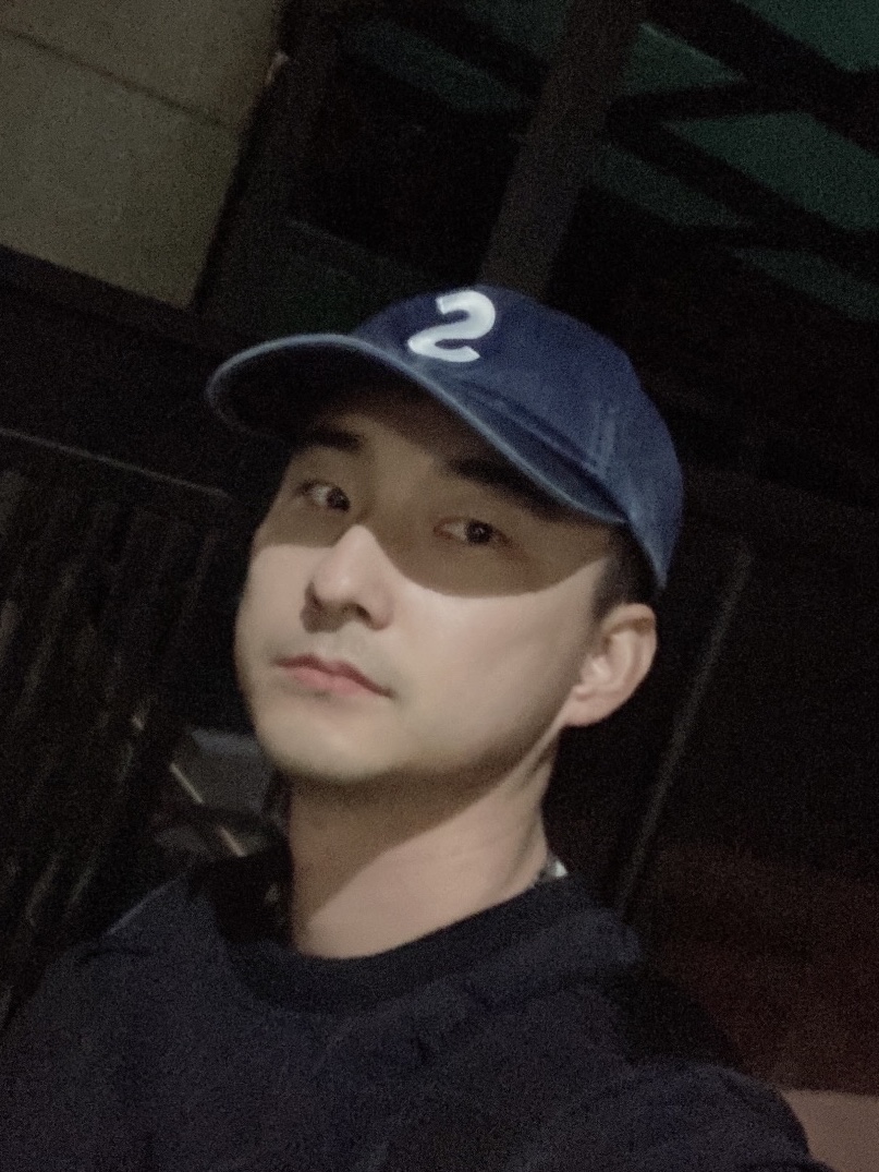 Supreme Kevlar Denim S Logo 6-Panel Indigo - 22SS, New Balance 992 Made in USA White Navy 착용 스타일 - 1