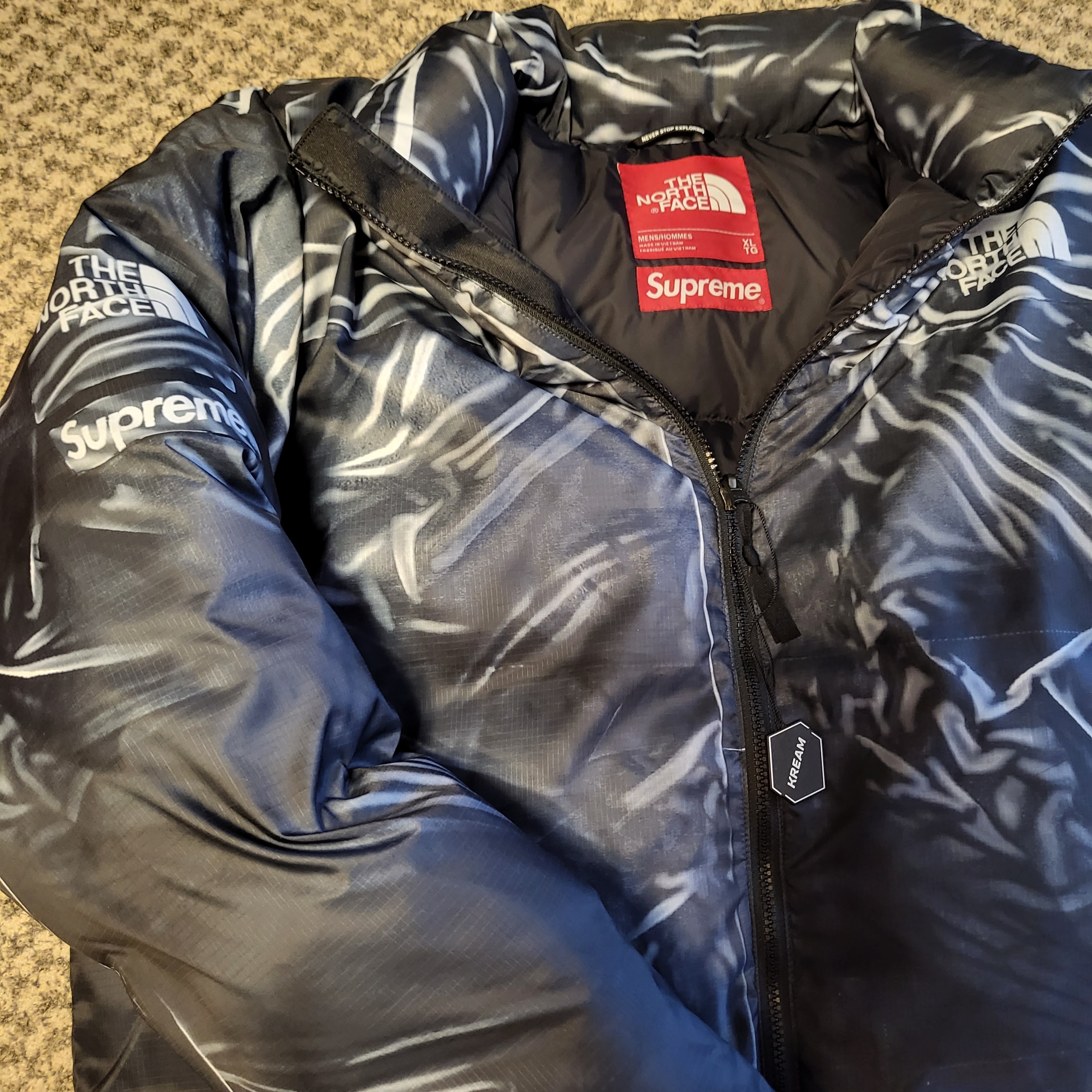 Supreme x The North Face Trompe L’oeil Printed Nuptse Jacket Black - 23SS 착용 스타일