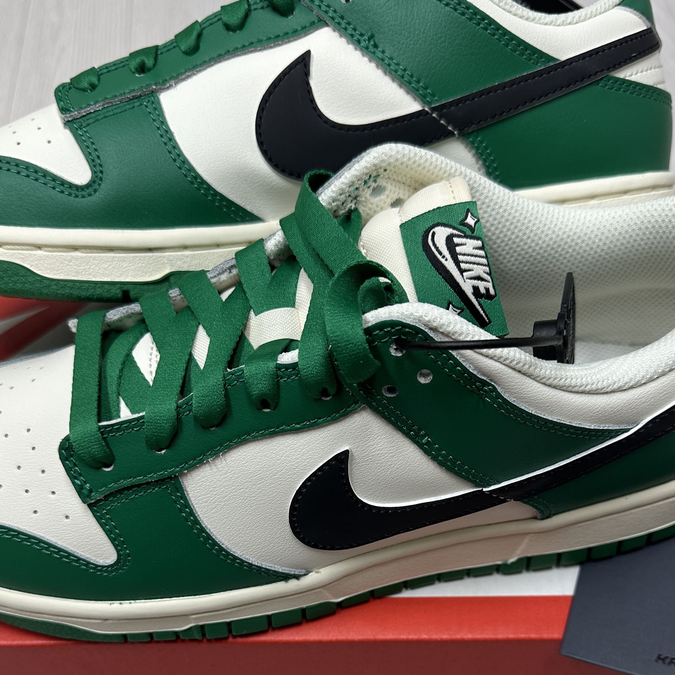 Nike Dunk Low Retro SE Jackpot Malachite 착용 스타일