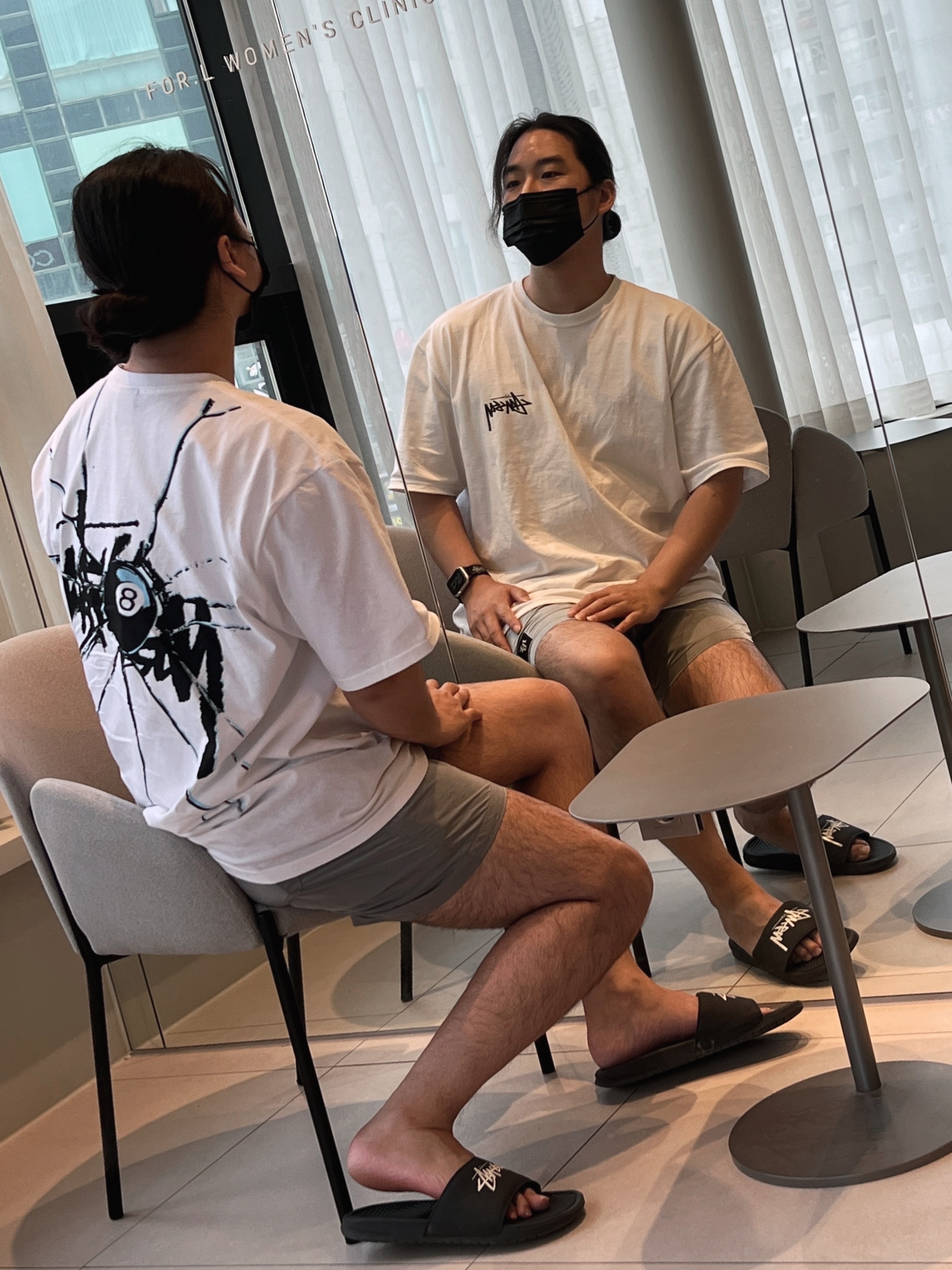 Stussy Shattered T-Shirt White, Nike x Stussy Benassi Slide Off Noir 착용 스타일 - 1
