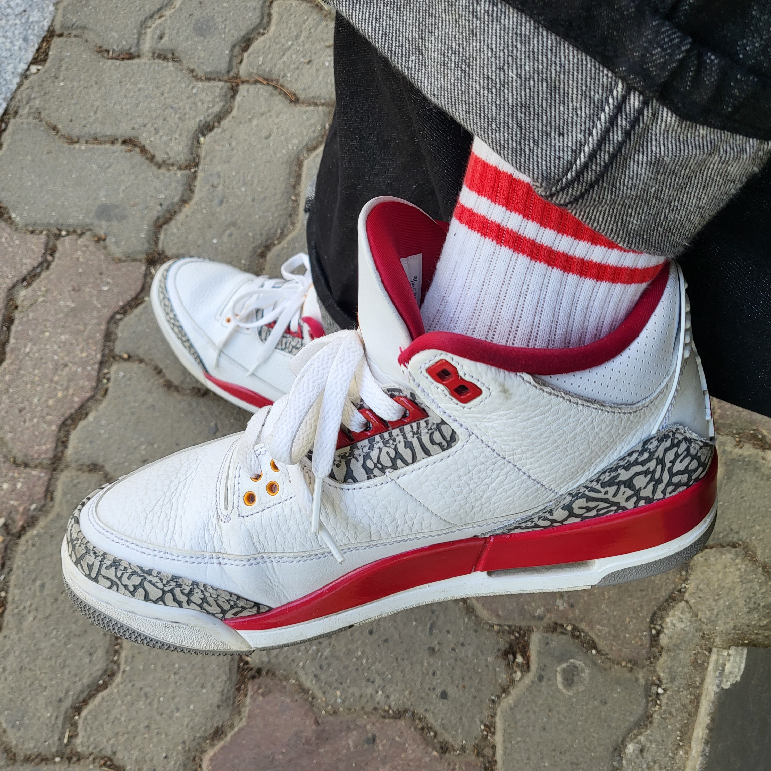 Jordan 3 Retro Cardinal Red, Essentials Track Jacket Black - 20FW 착용 스타일 - 4