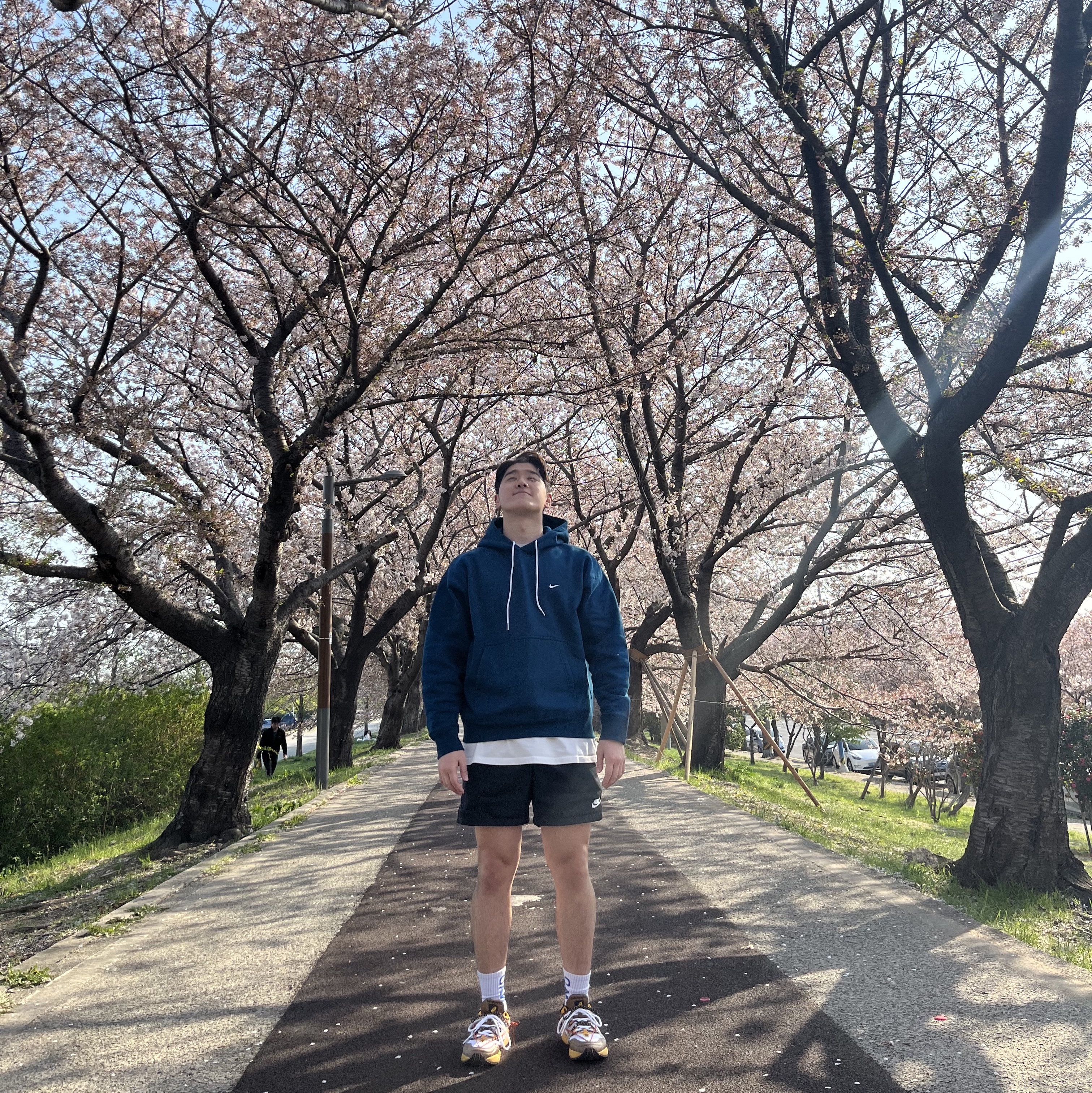 Nike NRG Solo Swoosh Fleece Hoodie Valerian Blue - Asia, Asics x Andersson Bell Gel-1090 White Orange 착용 스타일