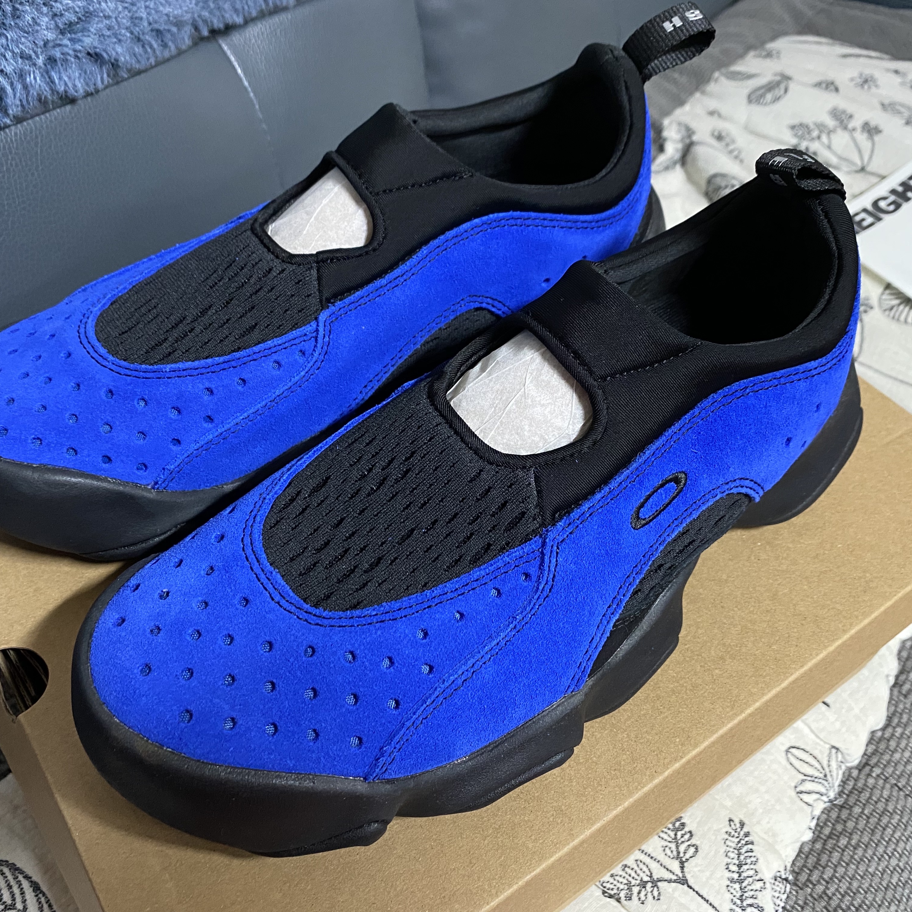 Oakley Factory Team x Brain Dead Flesh Sandal Electric Blue Black 착용 스타일 - 2