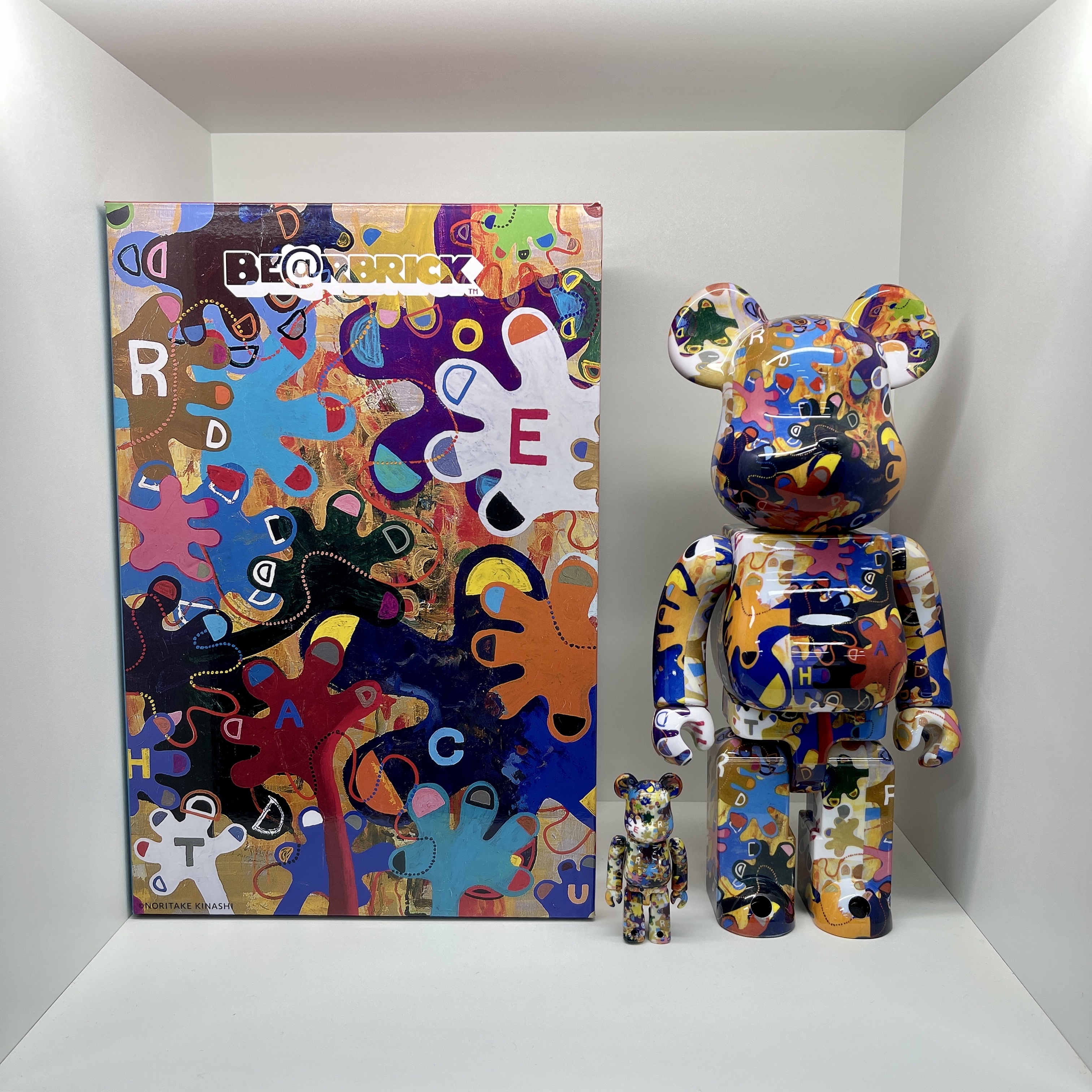 Bearbrick Noritake Kinashi Reach Out 100% & 400% Set 착용 스타일