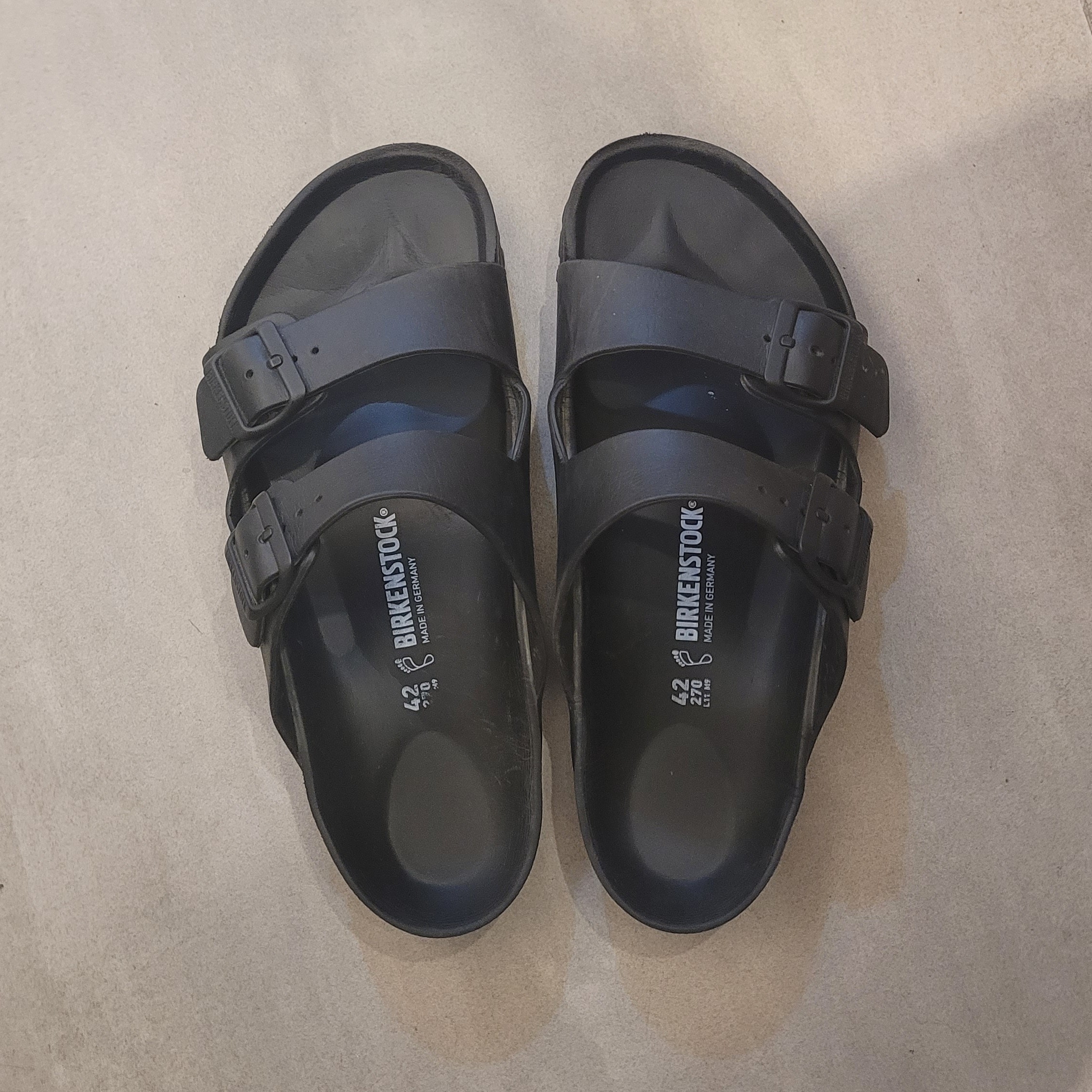 Birkenstock Arizona Essentials Eva Black - Regular 착용 스타일