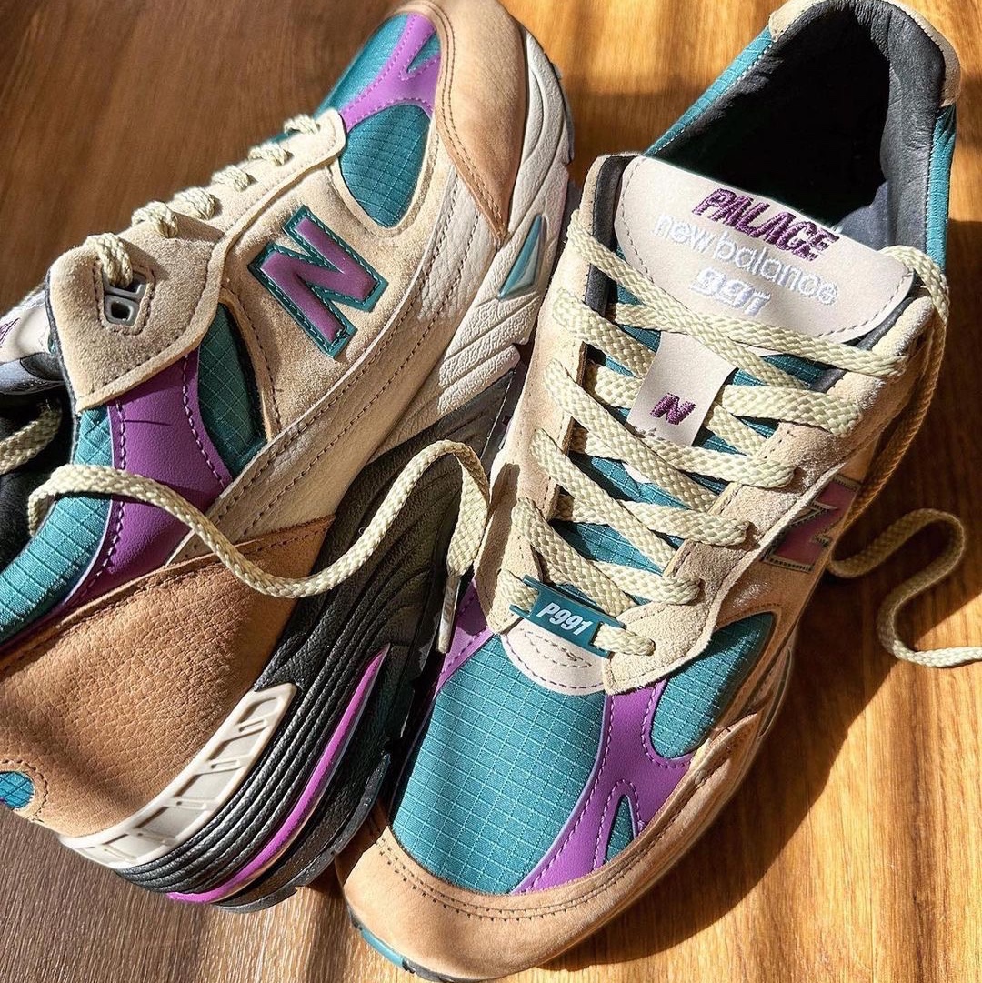 New Balance x Palace 991 Made in UK Teal Brown 착용 스타일 - 3