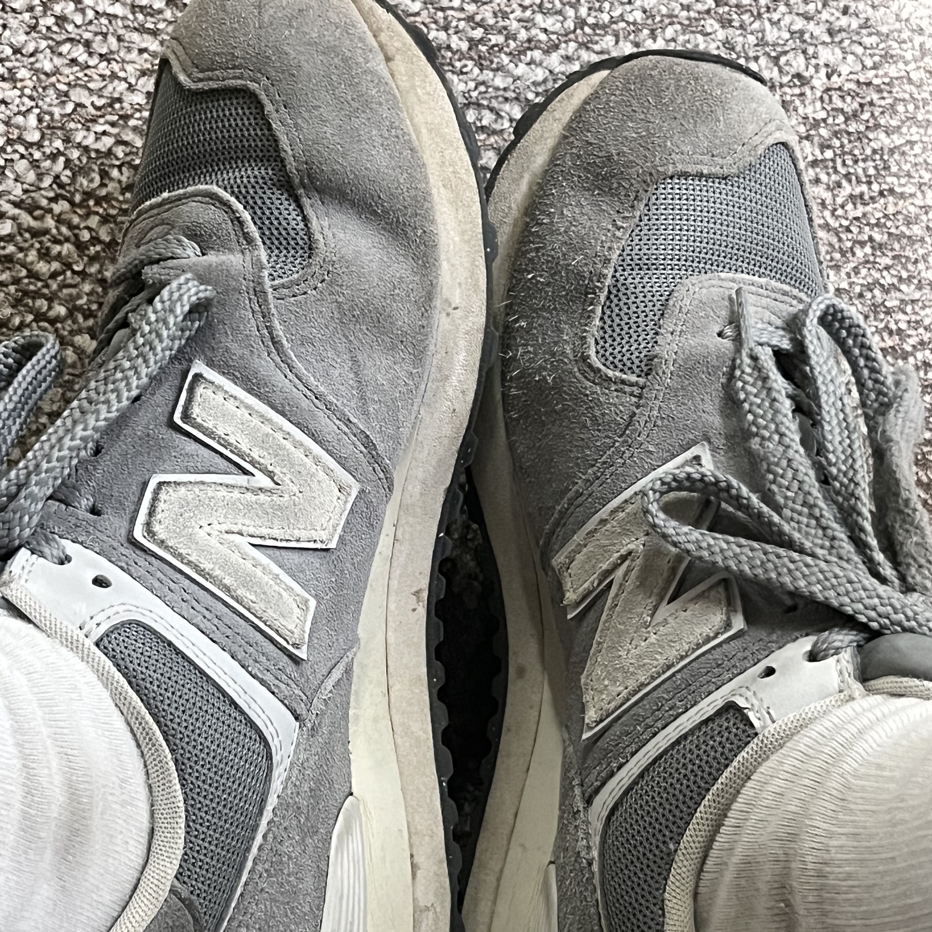 New Balance 574 Classics Reimagined Gray 착용 스타일