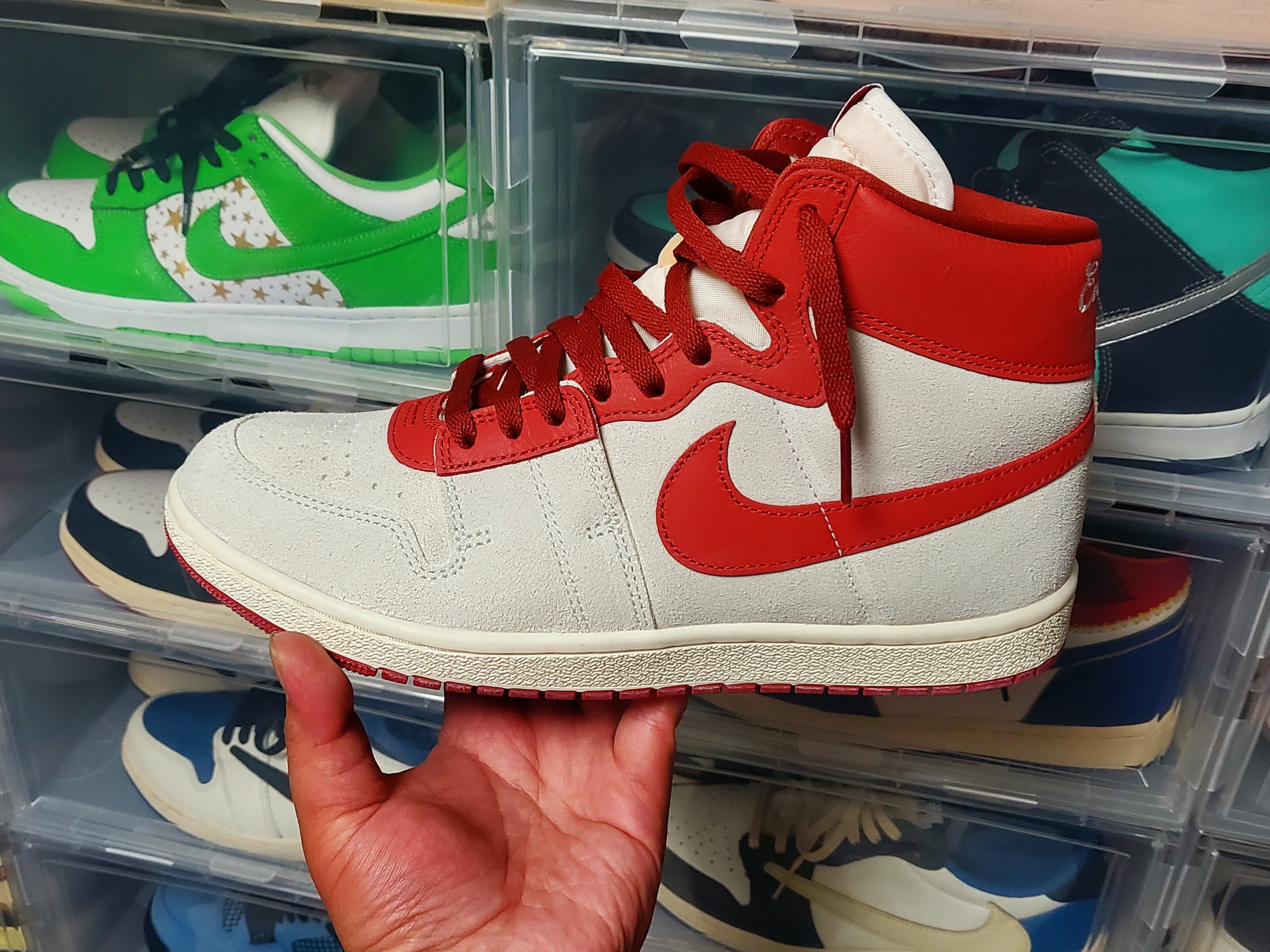 Jordan Air Ship PE SP Summit White Dune Red, Jordan Air Ship PE SP Summit White Diffused Blue 착용 스타일 - 2