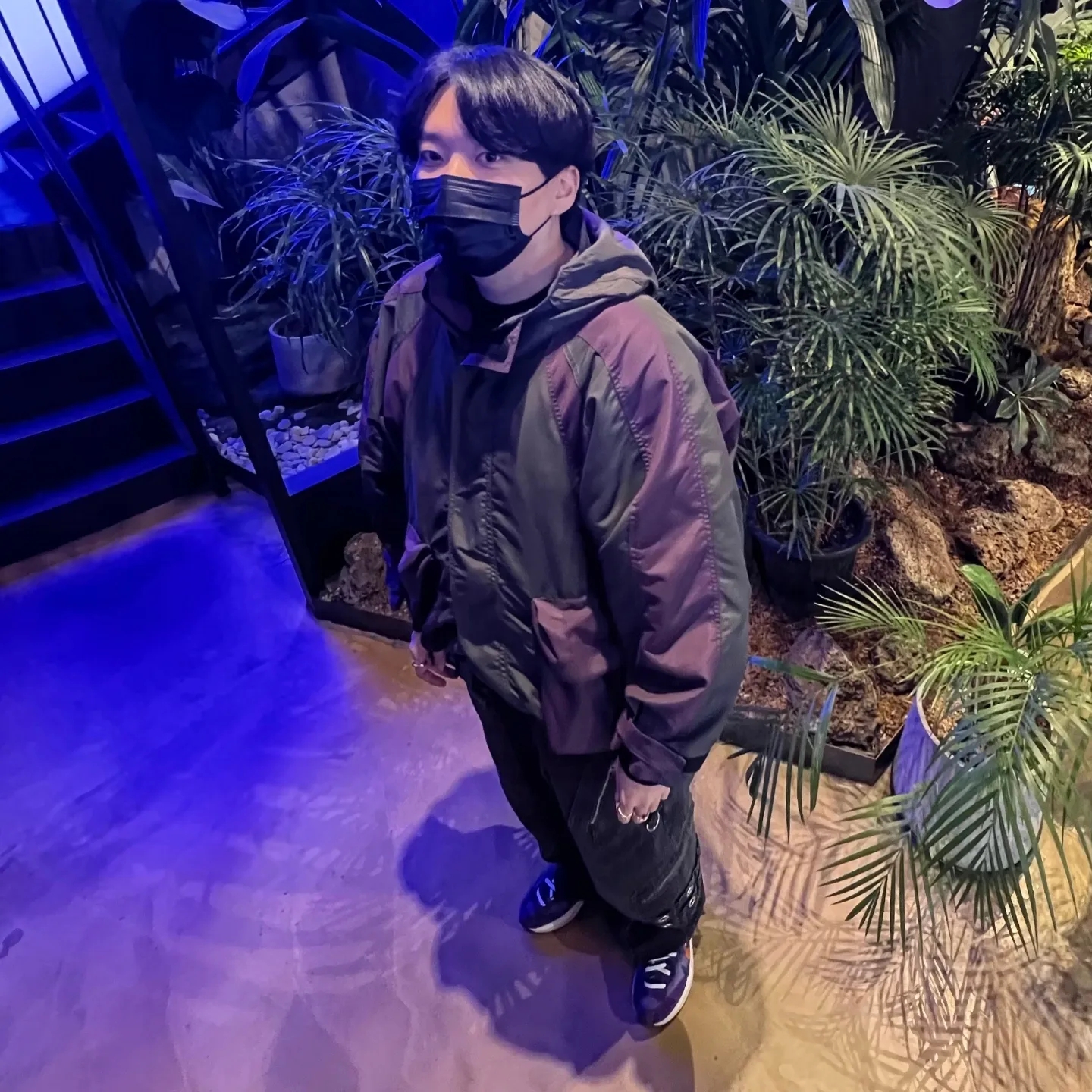 Nike x Sacai VaporWaffle Dark Iris 착용 스타일