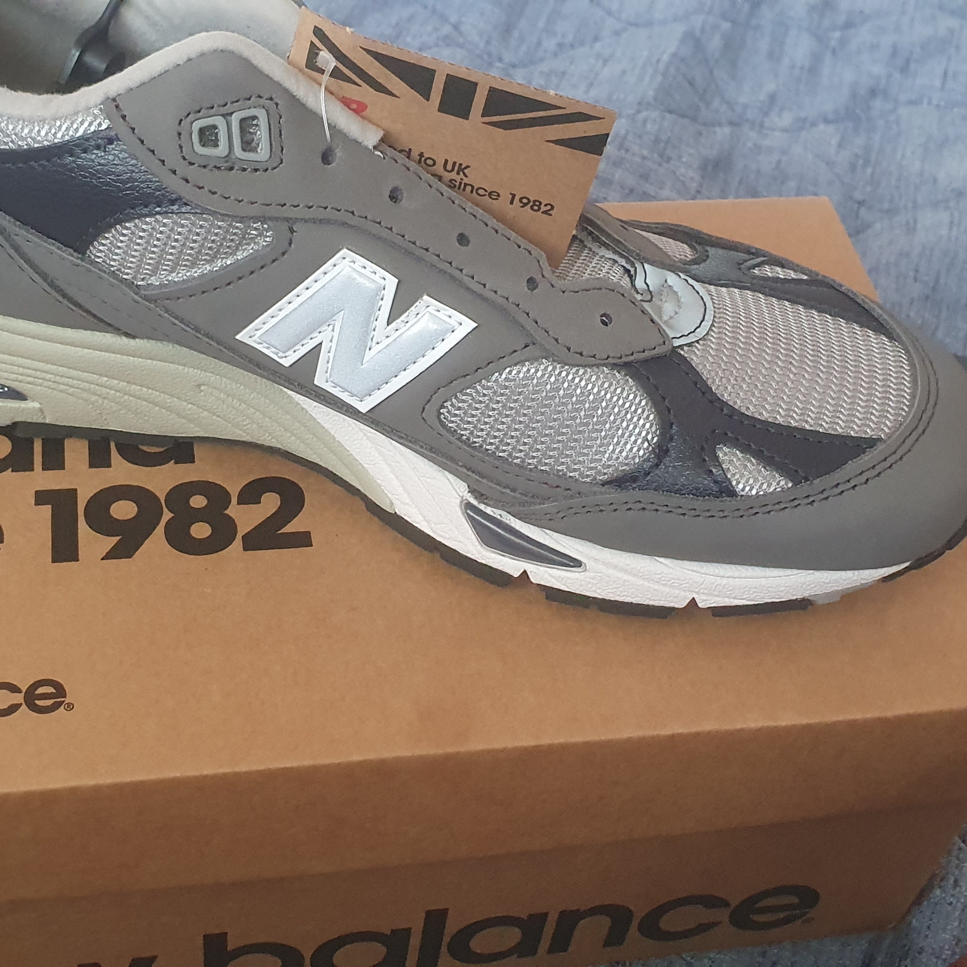 New Balance 991 Made in UK Castlerock Navy 착용 스타일