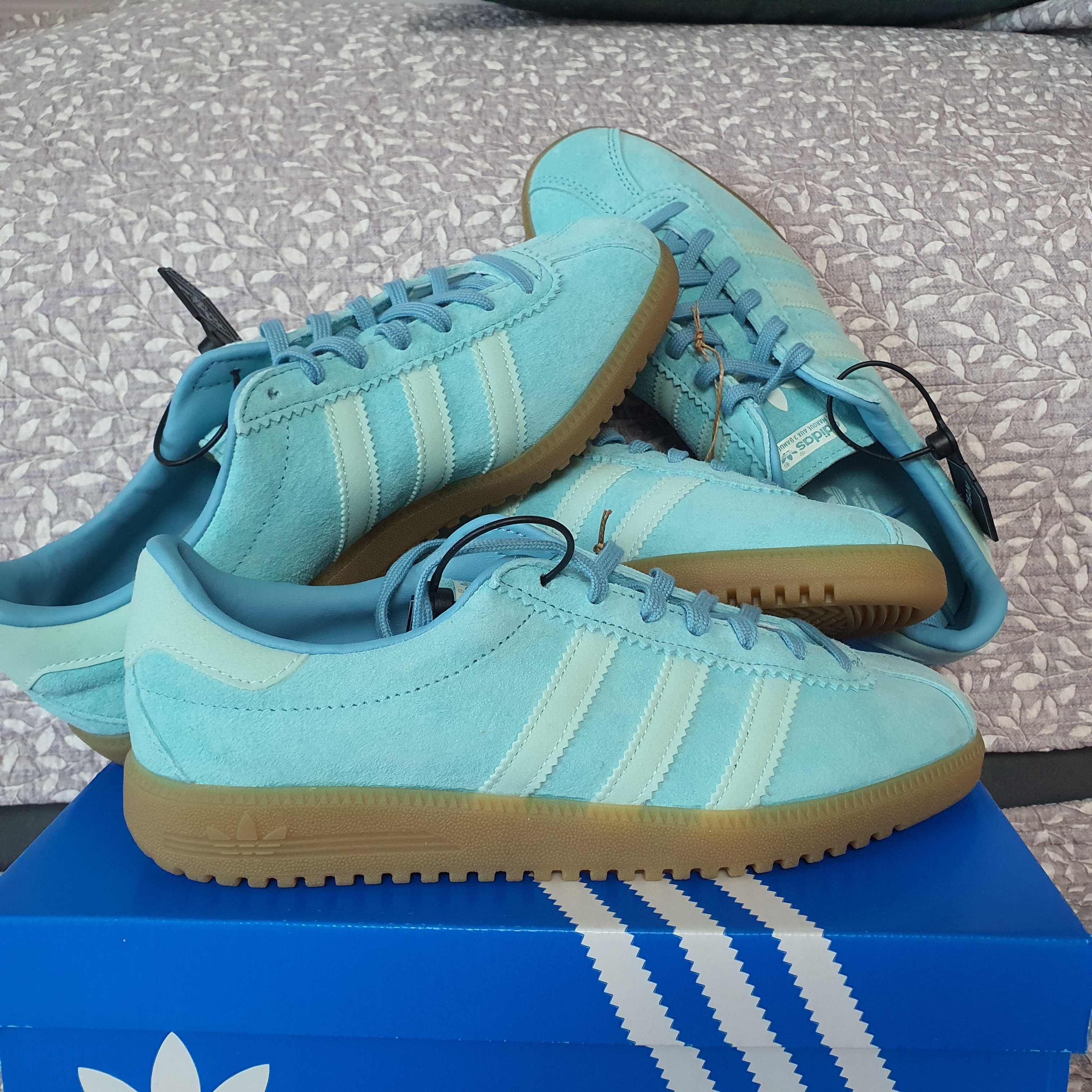 Adidas Bermuda Easy Mint 착용 스타일