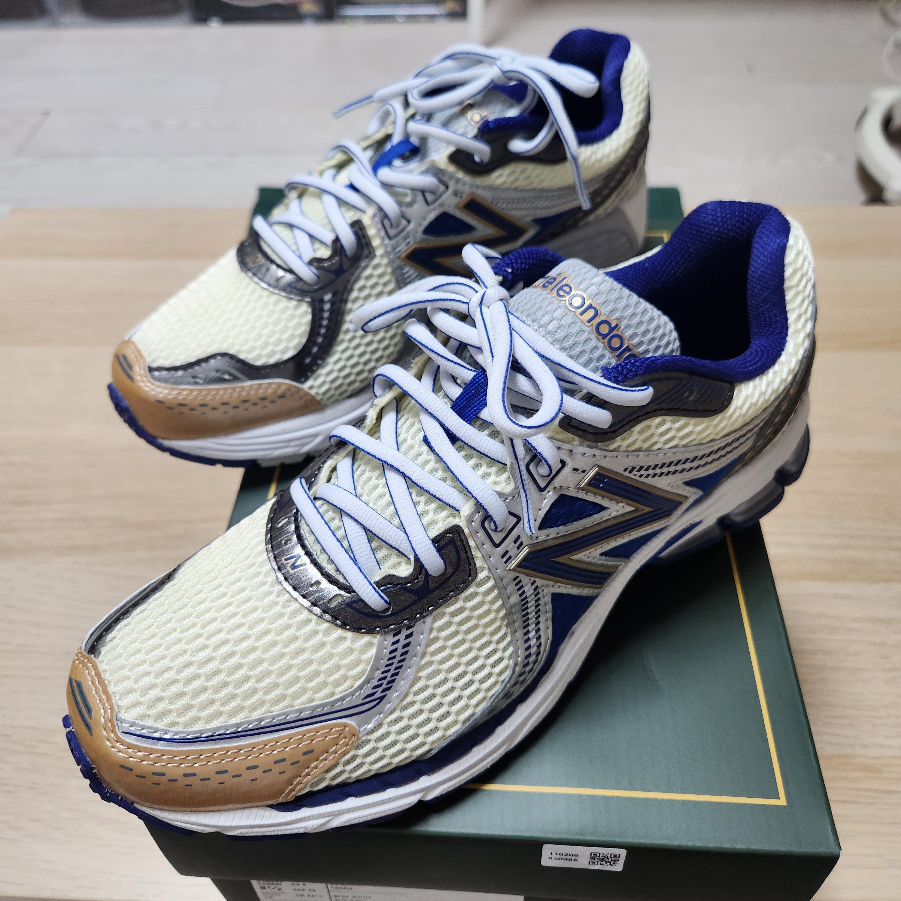 New Balance x Aime Leon Dore 860v2 Blue 착용 스타일 - 2