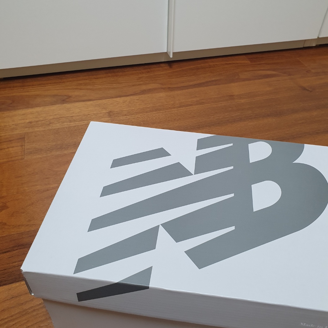 (W) New Balance 993 Made in USA Grey - D Wide 착용 스타일 - 2