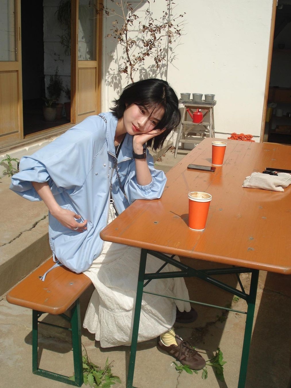 Saenginstudios Women Shirring Ribbet Windbreaker Blue 착용 스타일 - 1