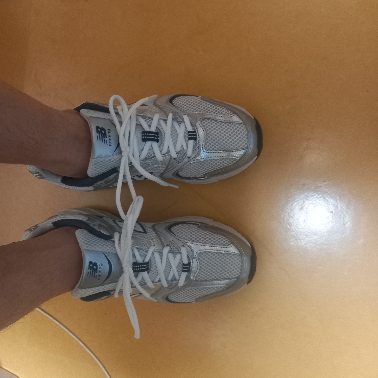 New Balance 530 Steel Grey 착용 스타일