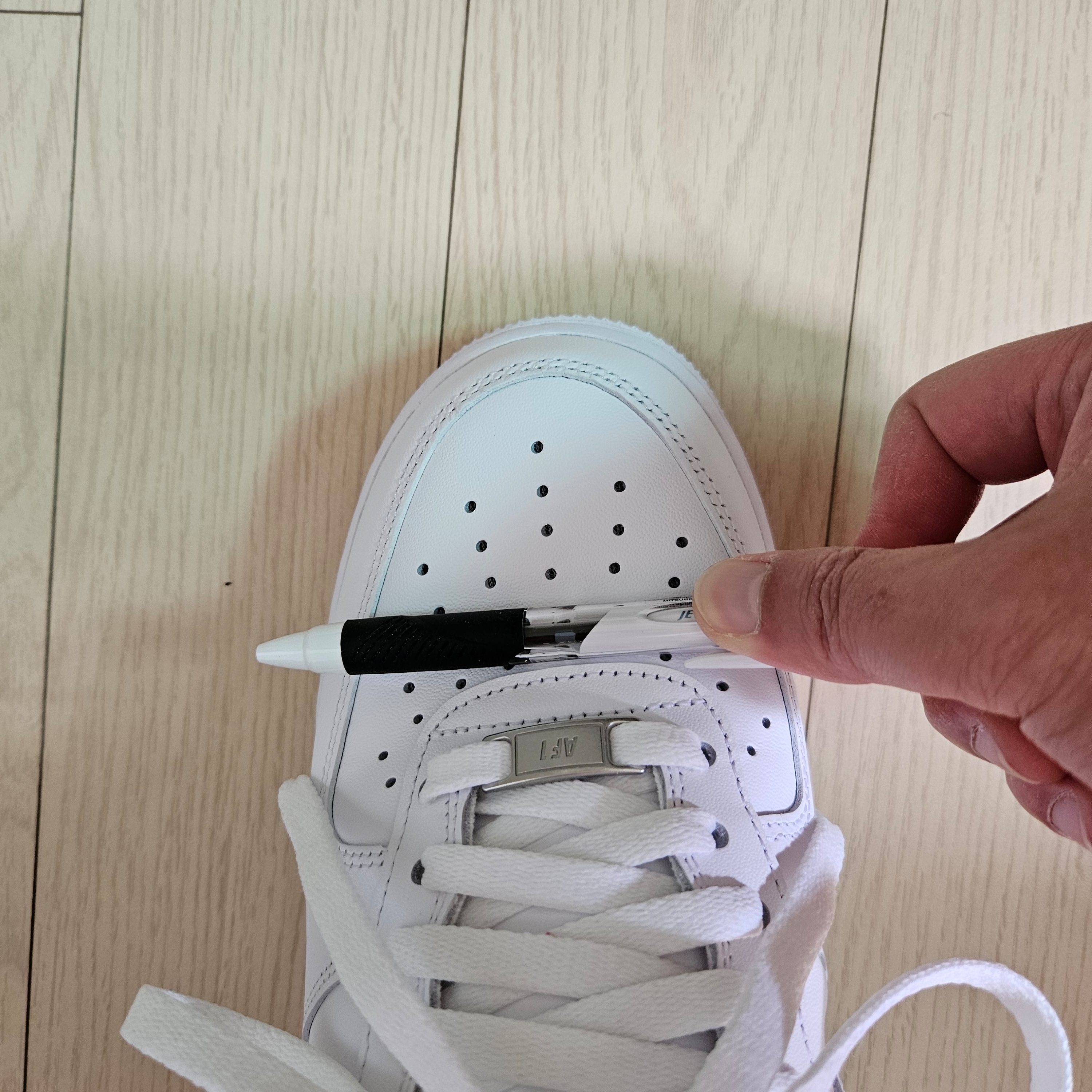 Nike Air Force 1 '07 Low White 착용 스타일 - 3