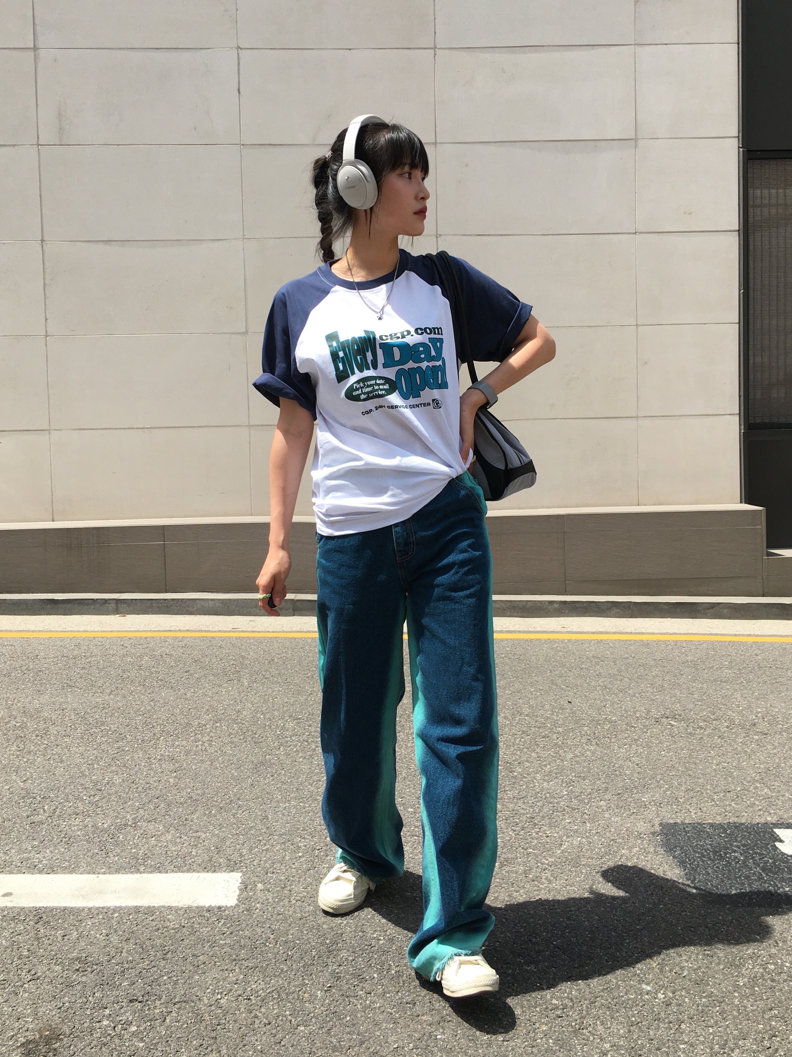 BOSE QC45 White Smoke (Korean Ver.), Converse One Star Ox HanByeol Egret 착용 스타일 - 1
