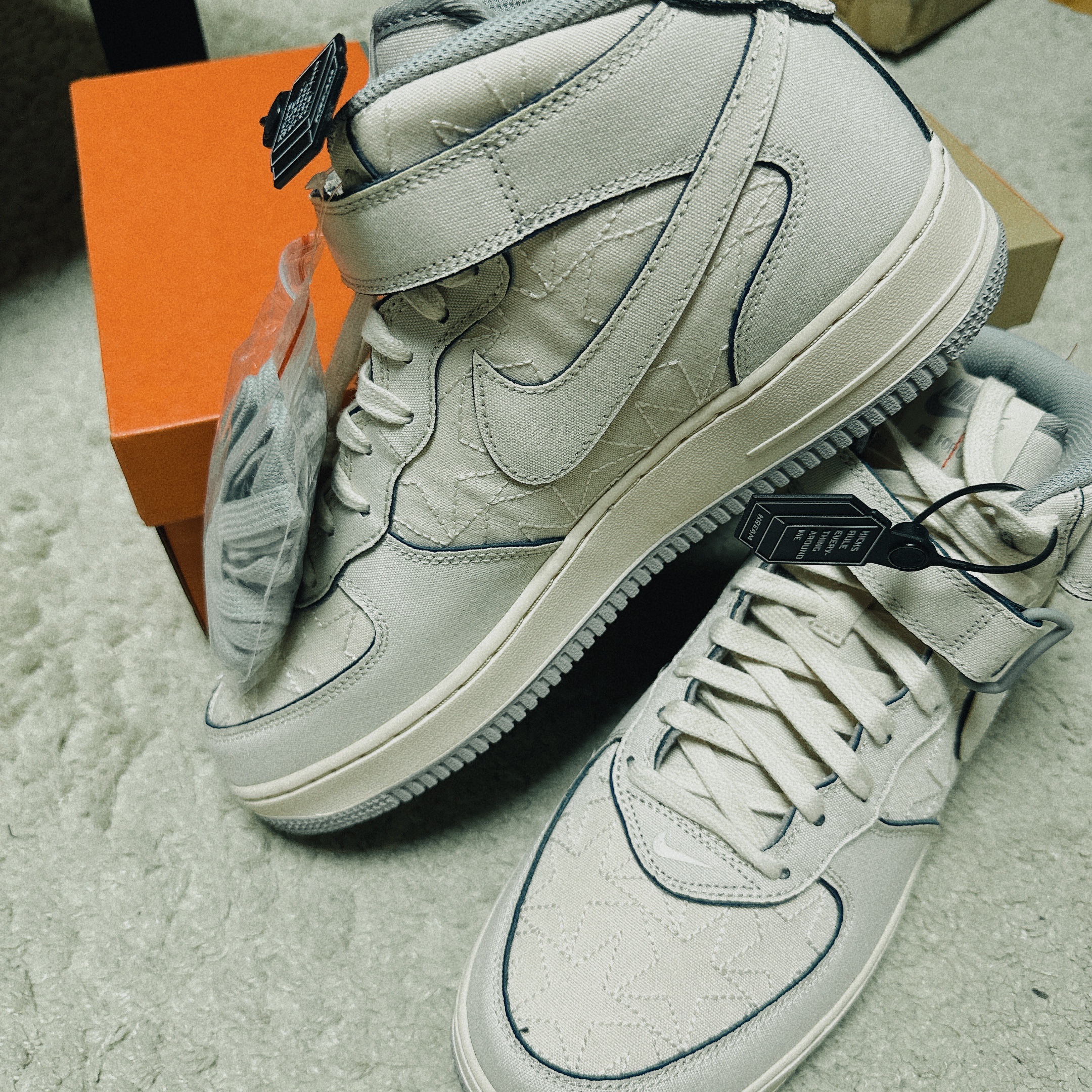 Nike Air Force 1 Mid '07 Pearl White 착용 스타일 - 1