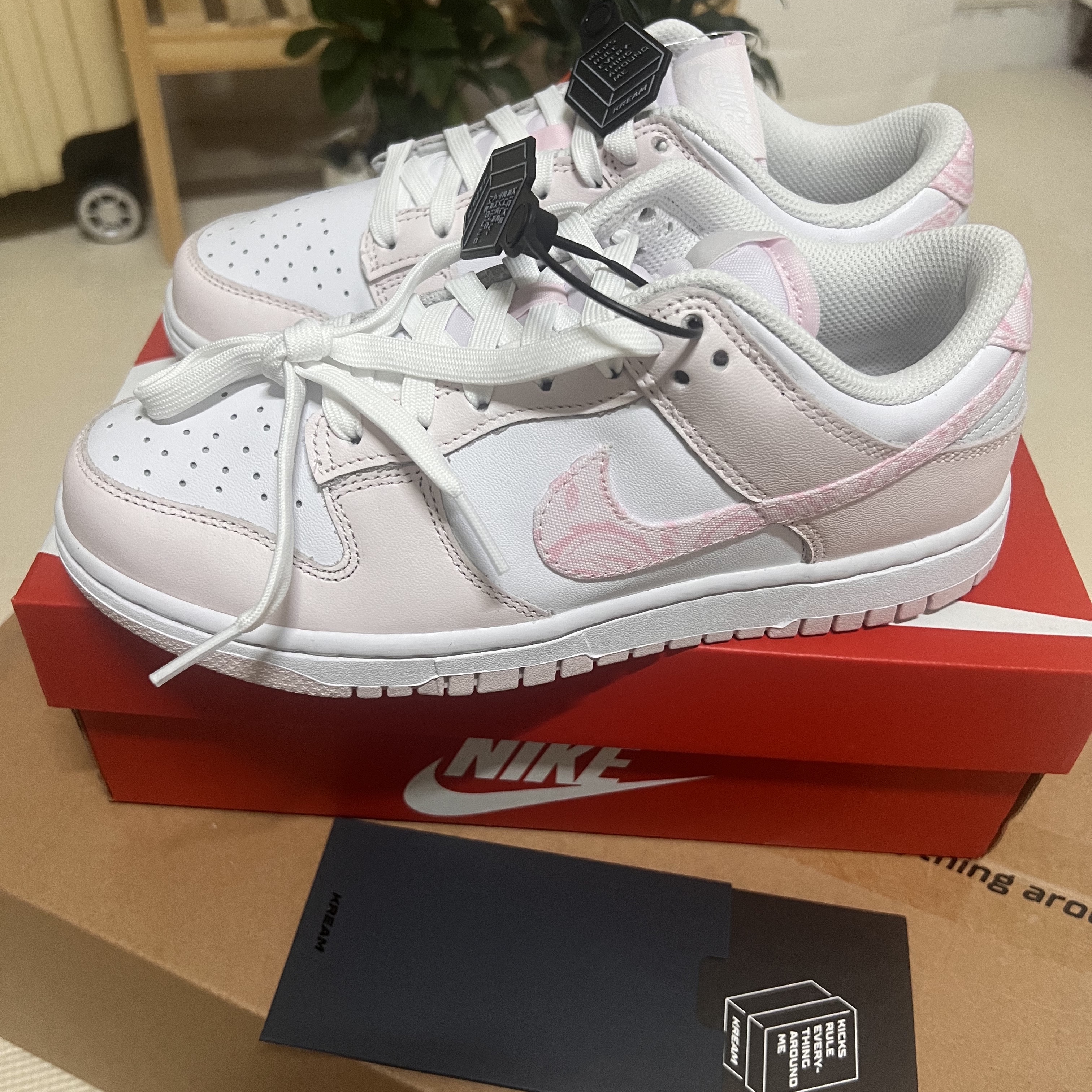 (W) Nike Dunk Low Pearl Pink 착용 스타일